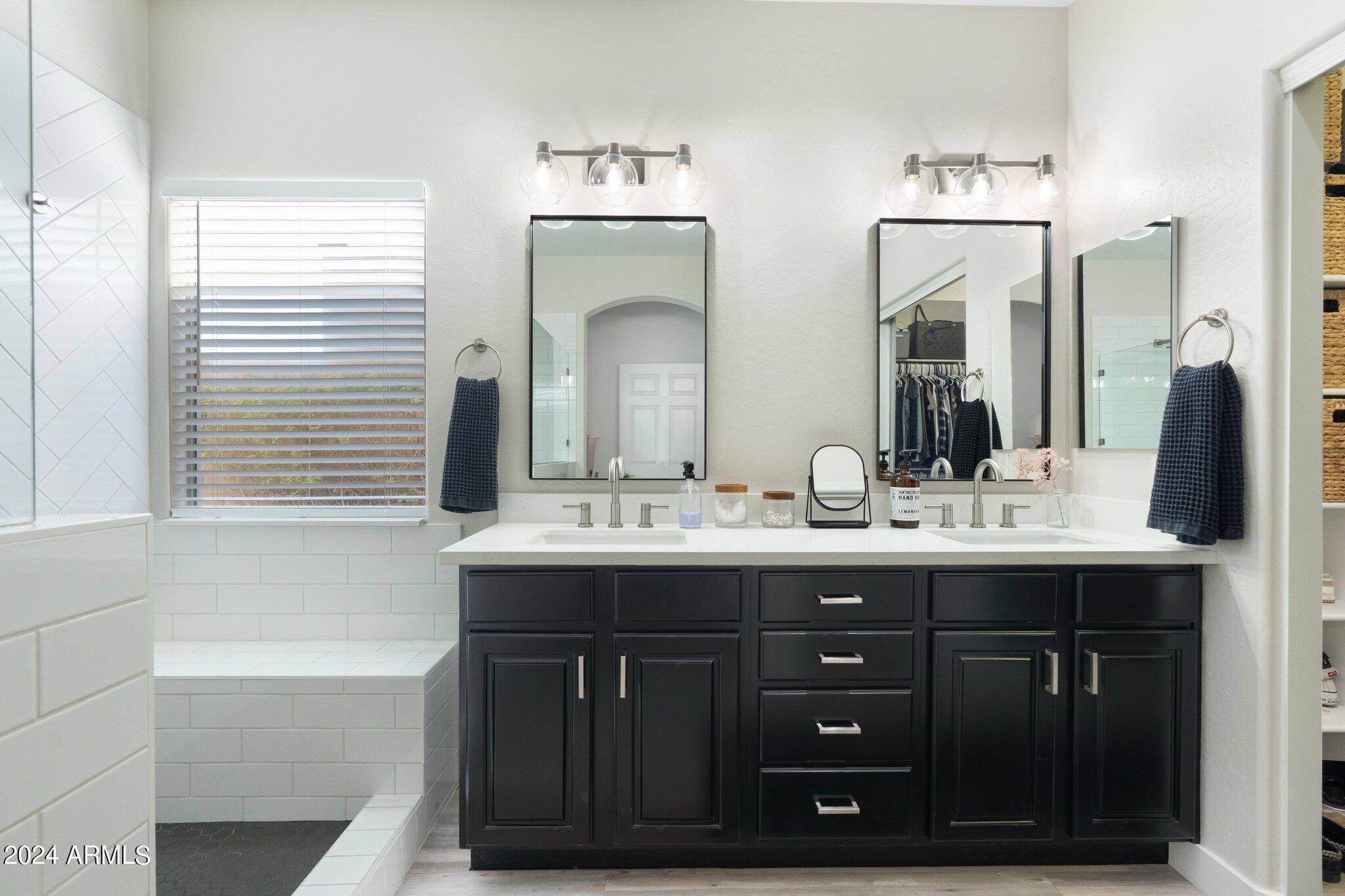 2867 E Courtney Street