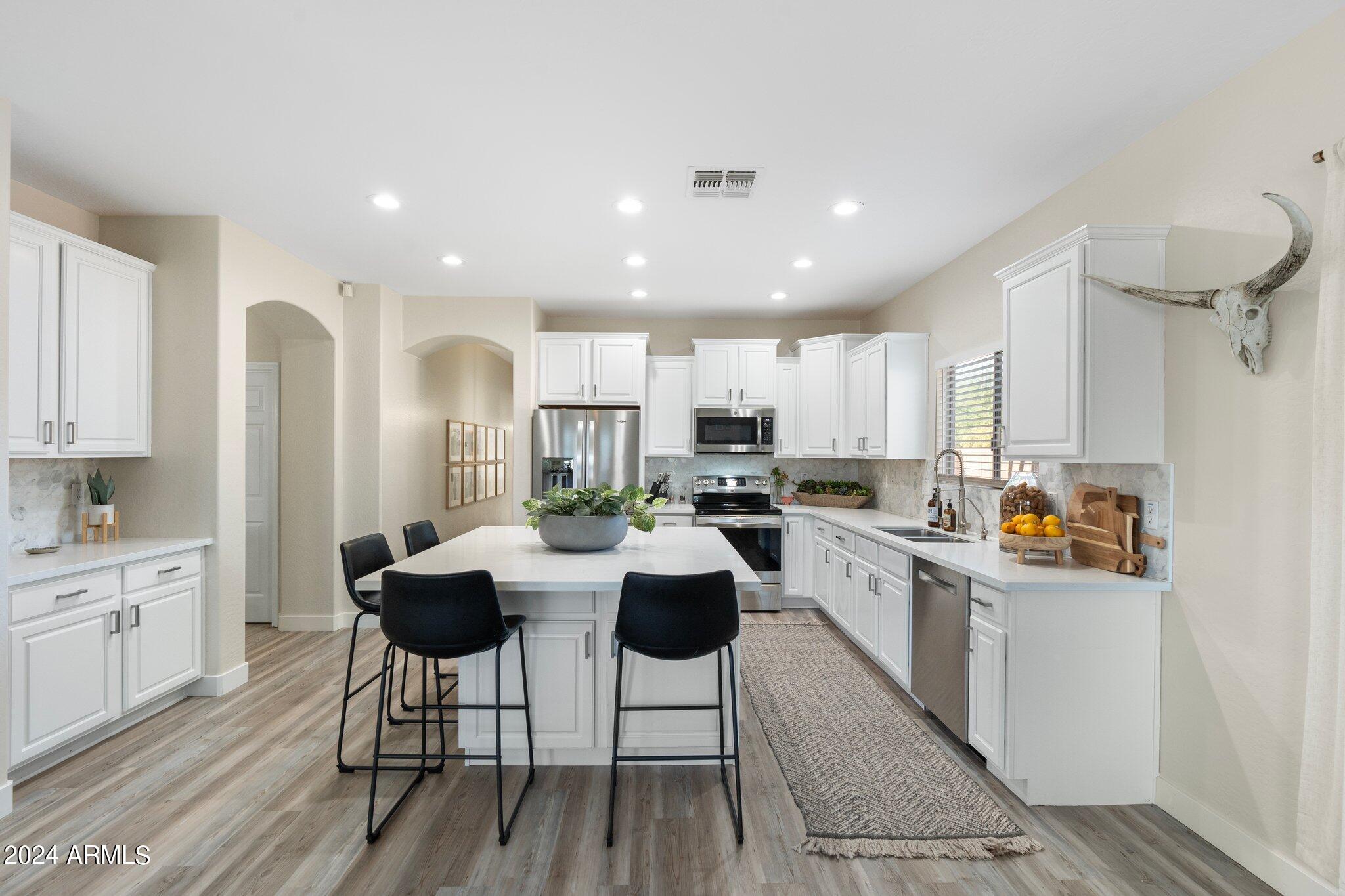 2867 E Courtney Street