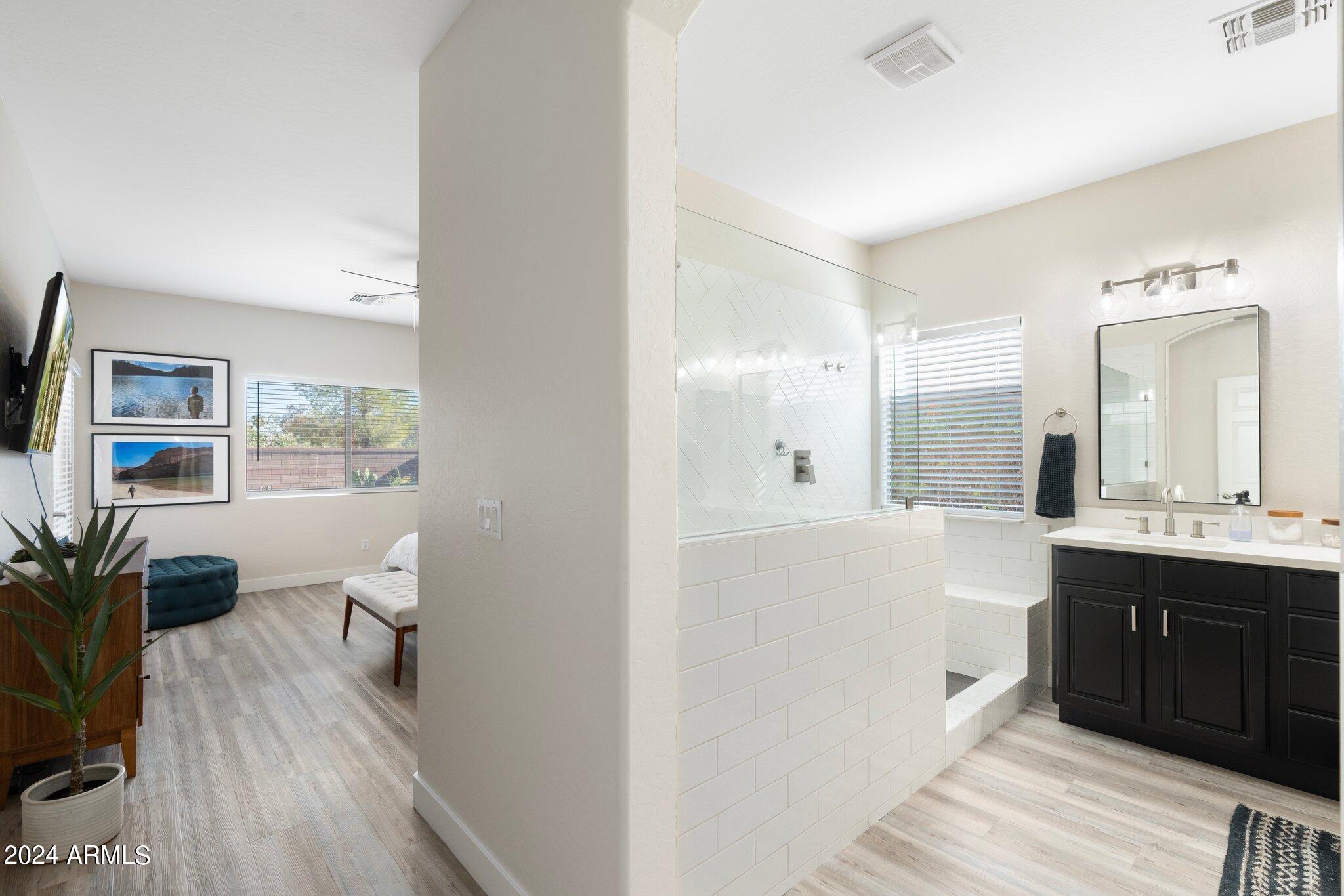 2867 E Courtney Street