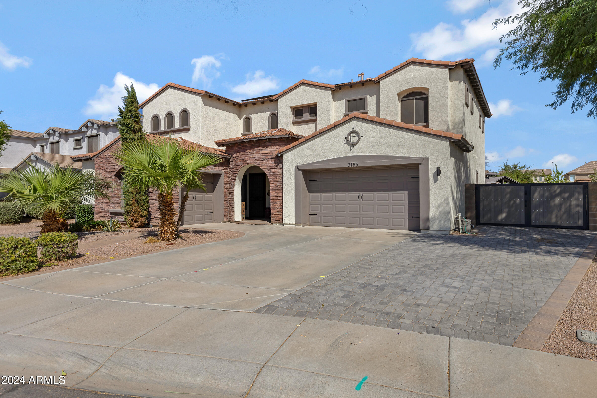 3155 S PORTER Street