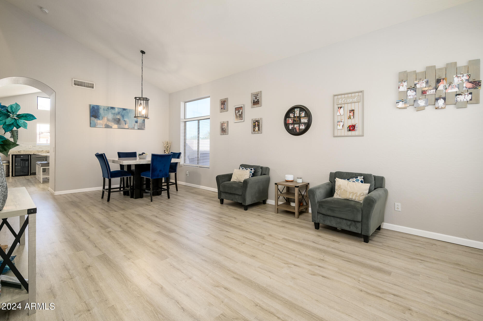 8308 W FOREST GROVE Avenue