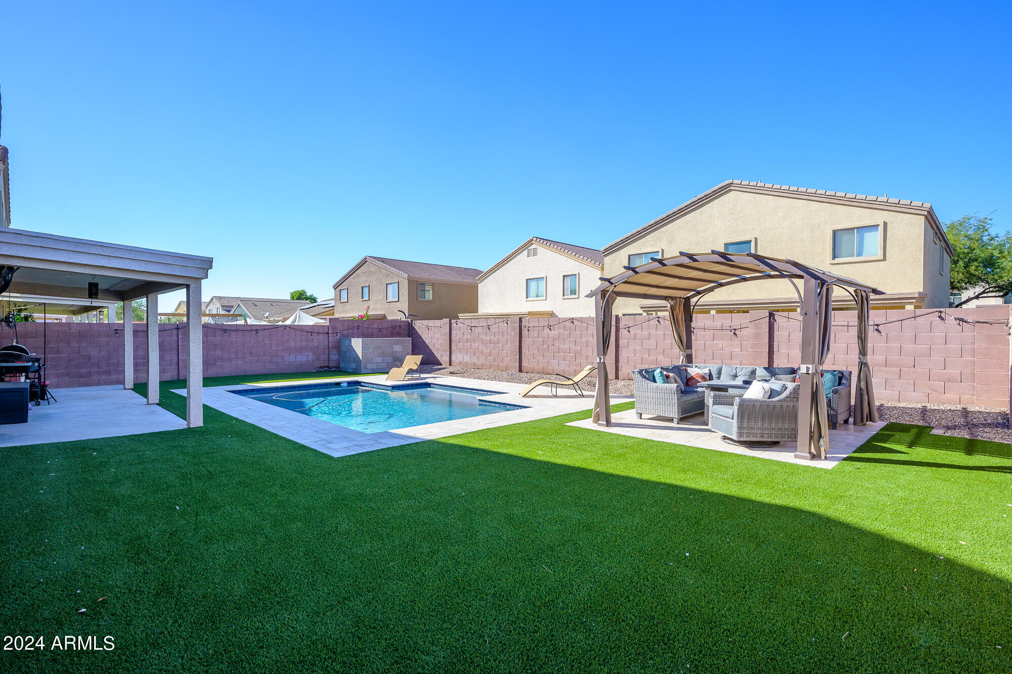 8308 W FOREST GROVE Avenue