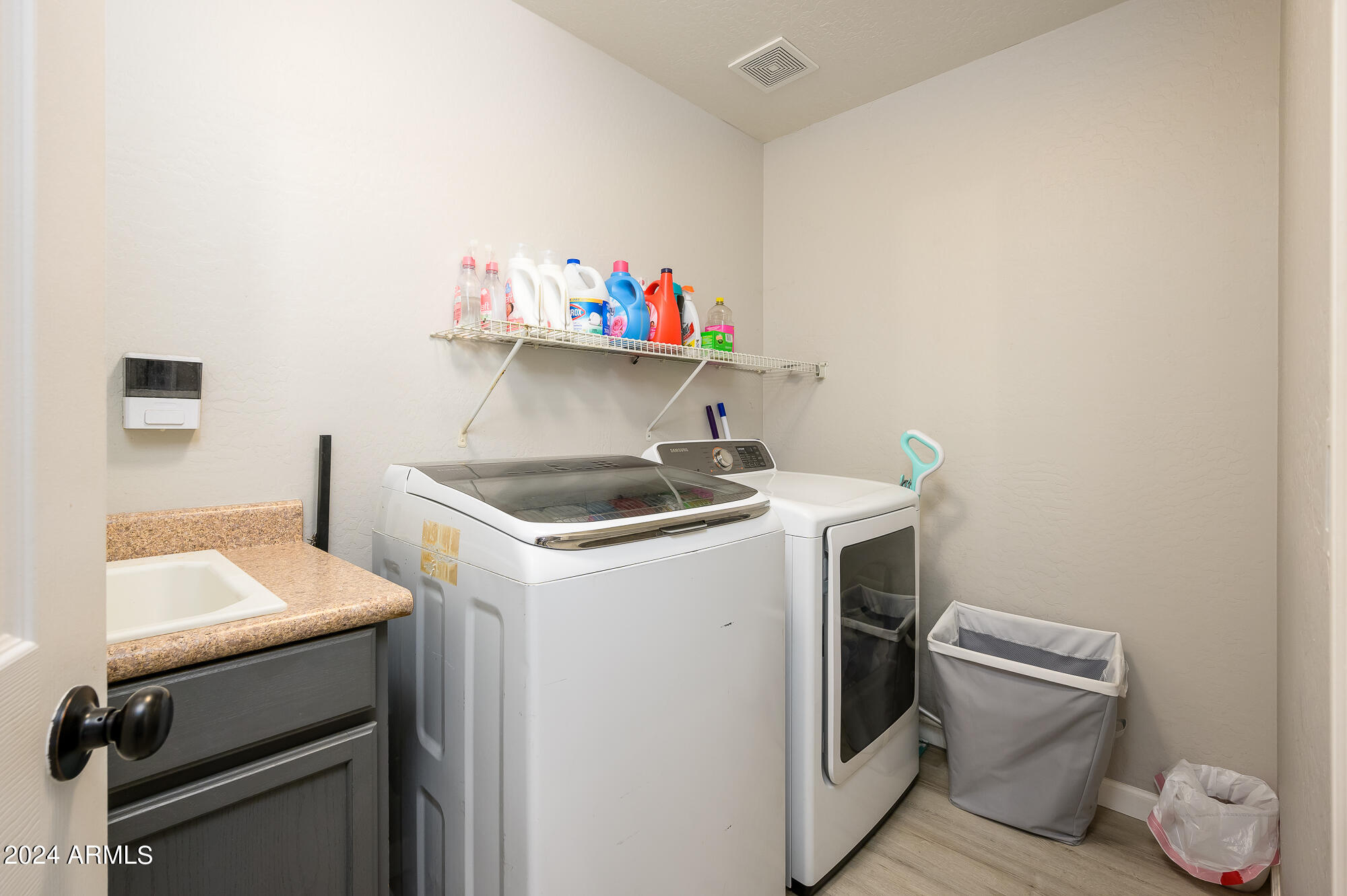 8308 W FOREST GROVE Avenue