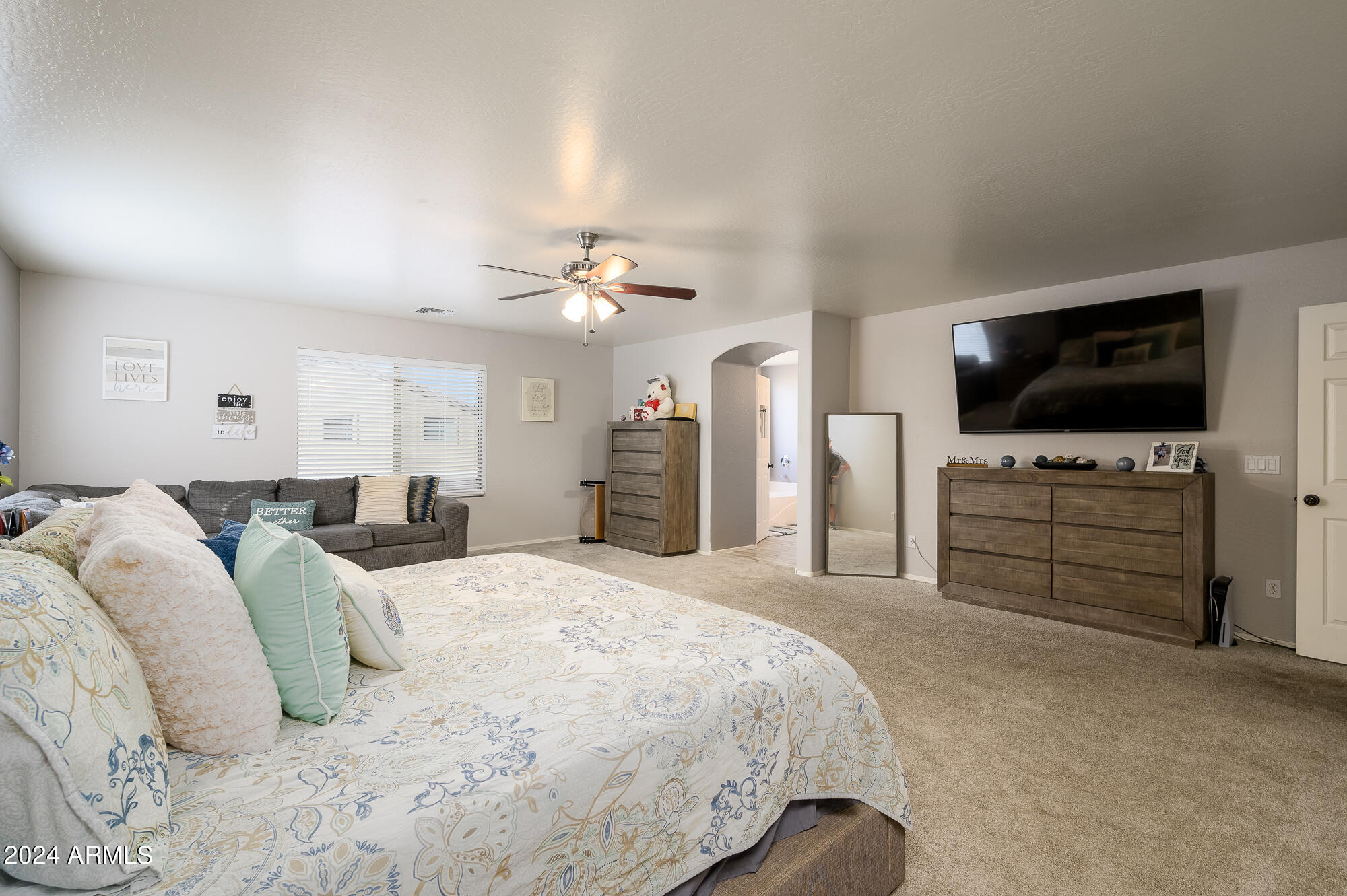 8308 W FOREST GROVE Avenue