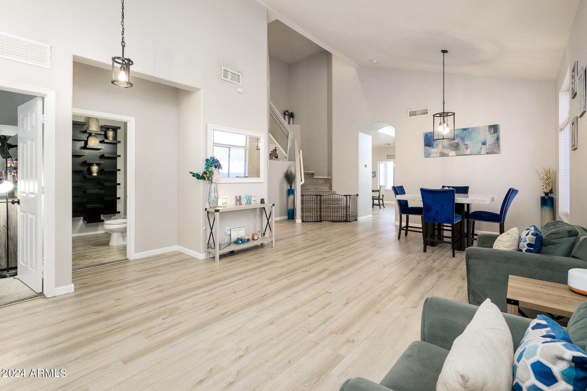 8308 W FOREST GROVE Avenue