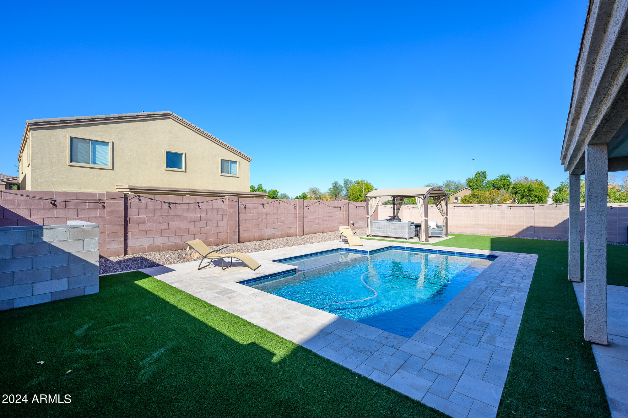 8308 W FOREST GROVE Avenue