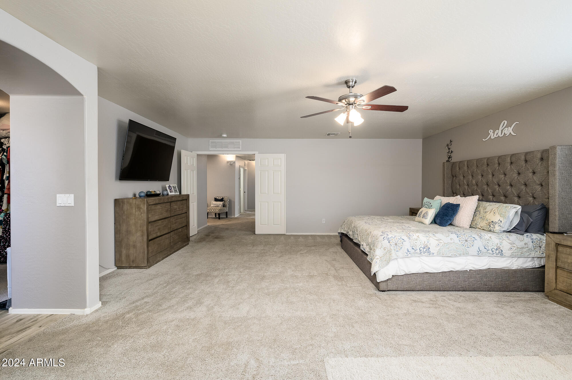 8308 W FOREST GROVE Avenue