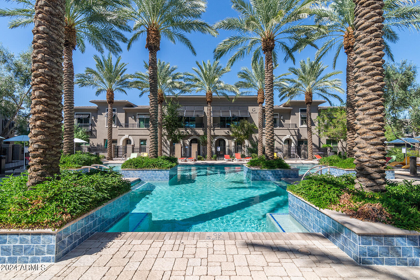 6565 E THOMAS Road # 1049