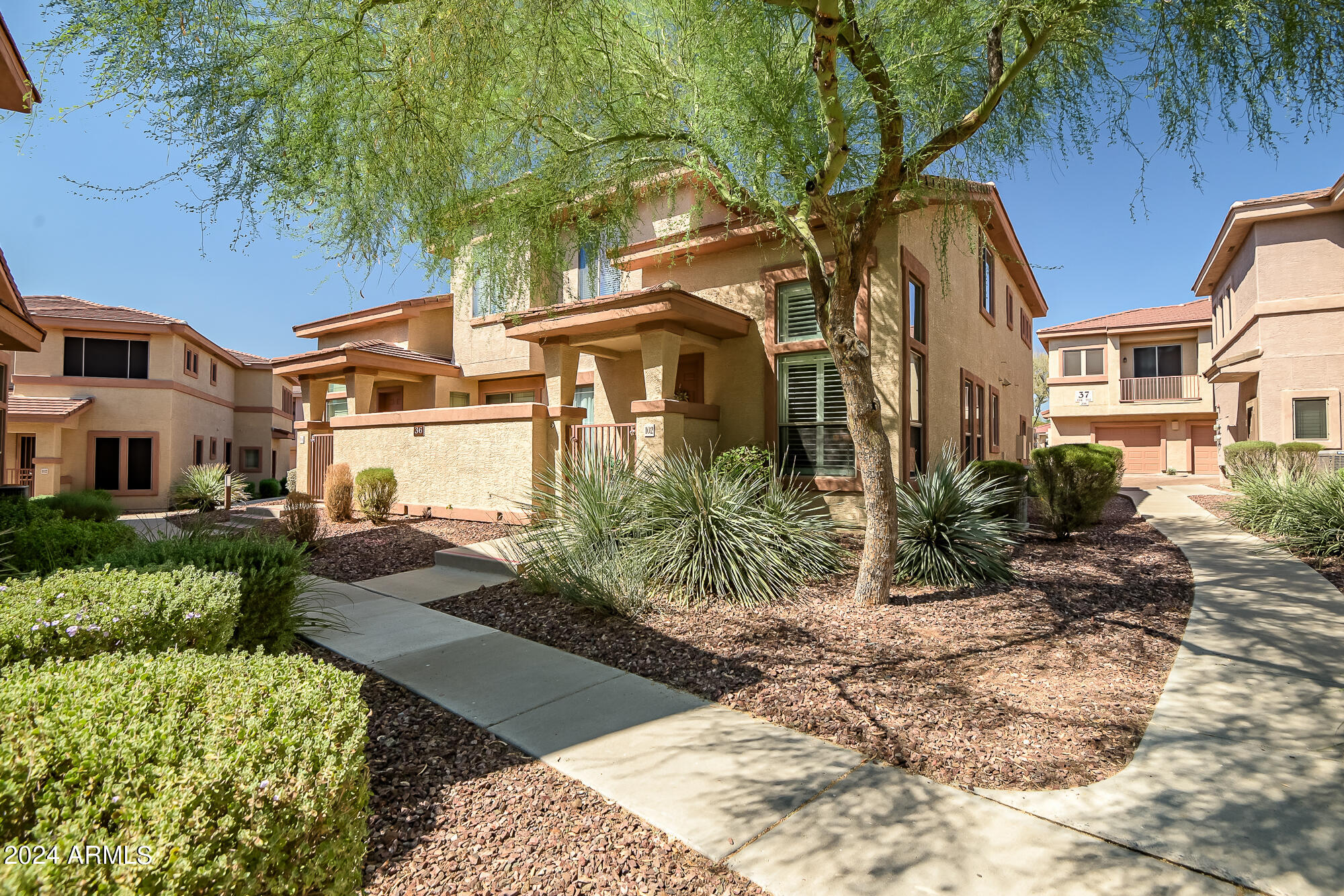 42424 N GAVILAN PEAK Parkway 36102