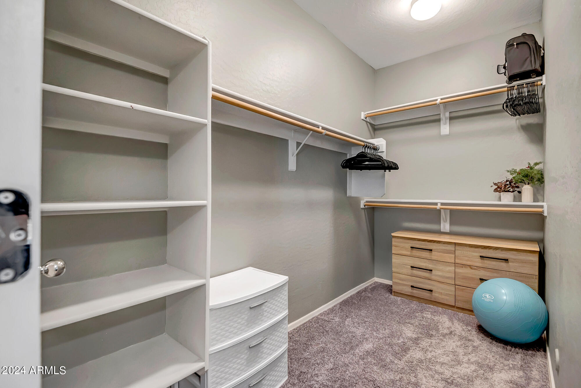 42424 N GAVILAN PEAK Parkway 36102