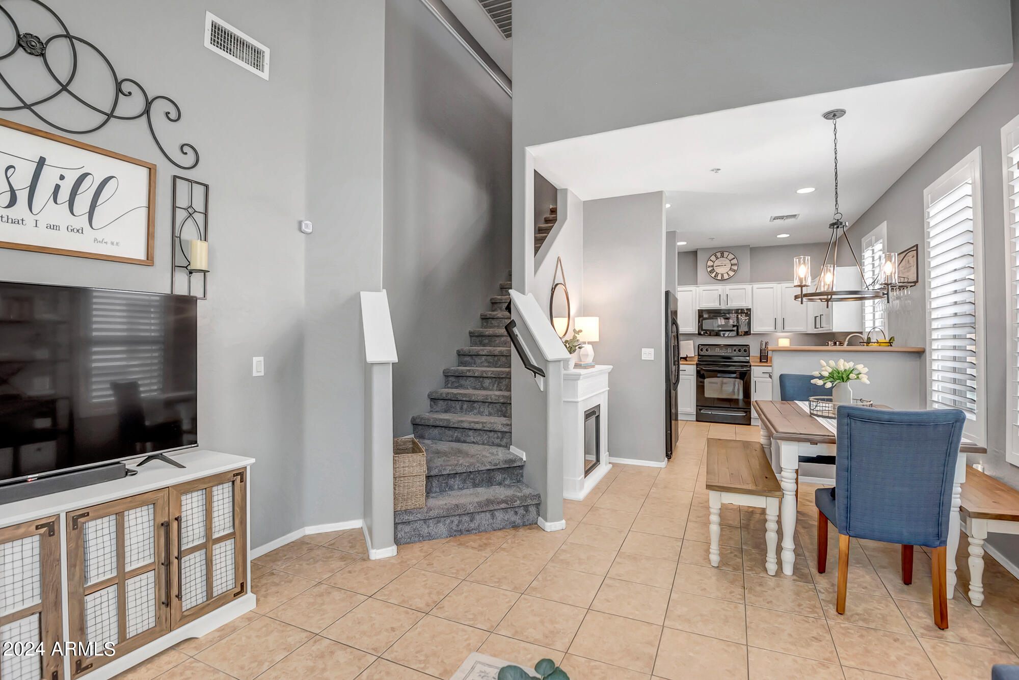 42424 N GAVILAN PEAK Parkway 36102