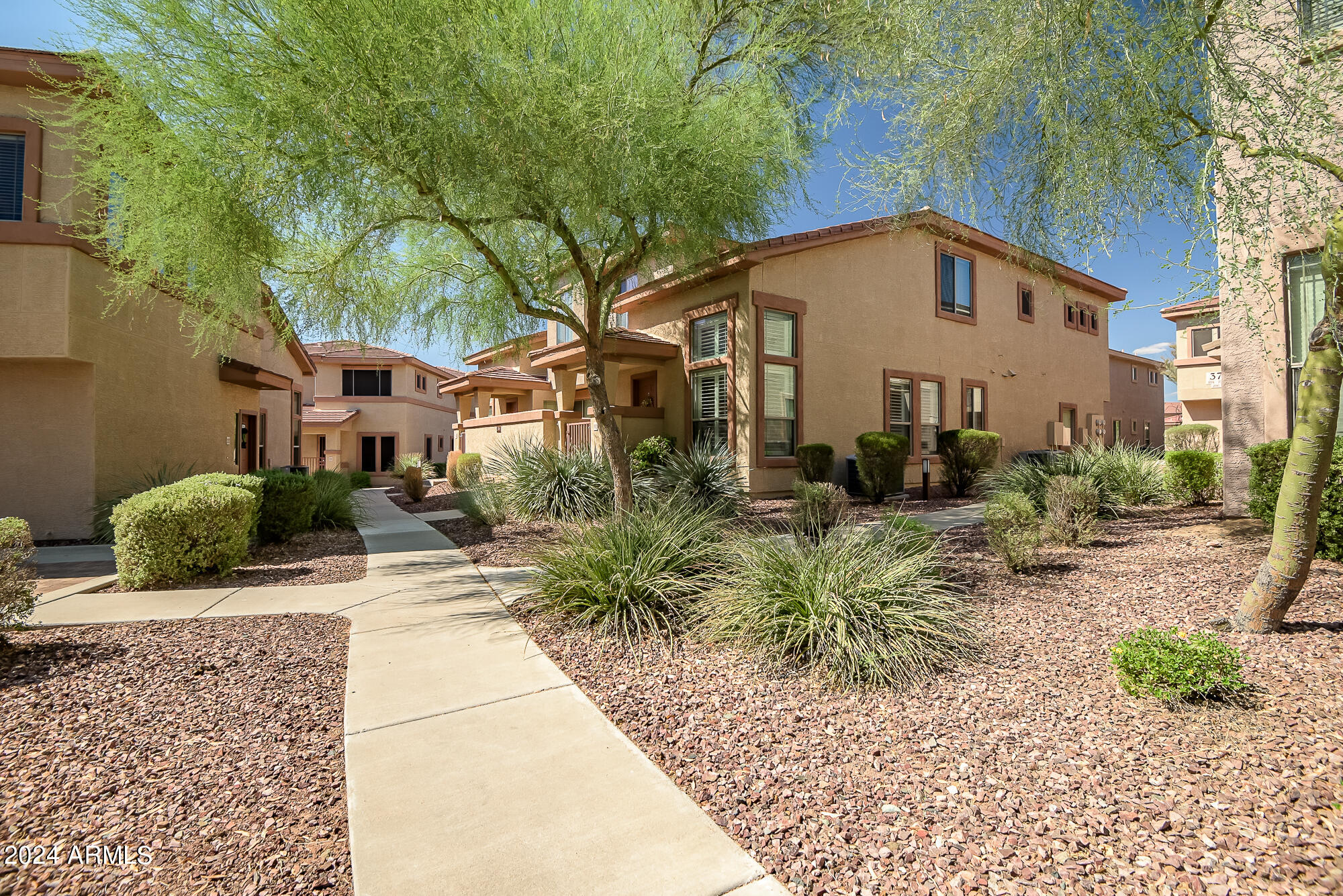 42424 N GAVILAN PEAK Parkway 36102