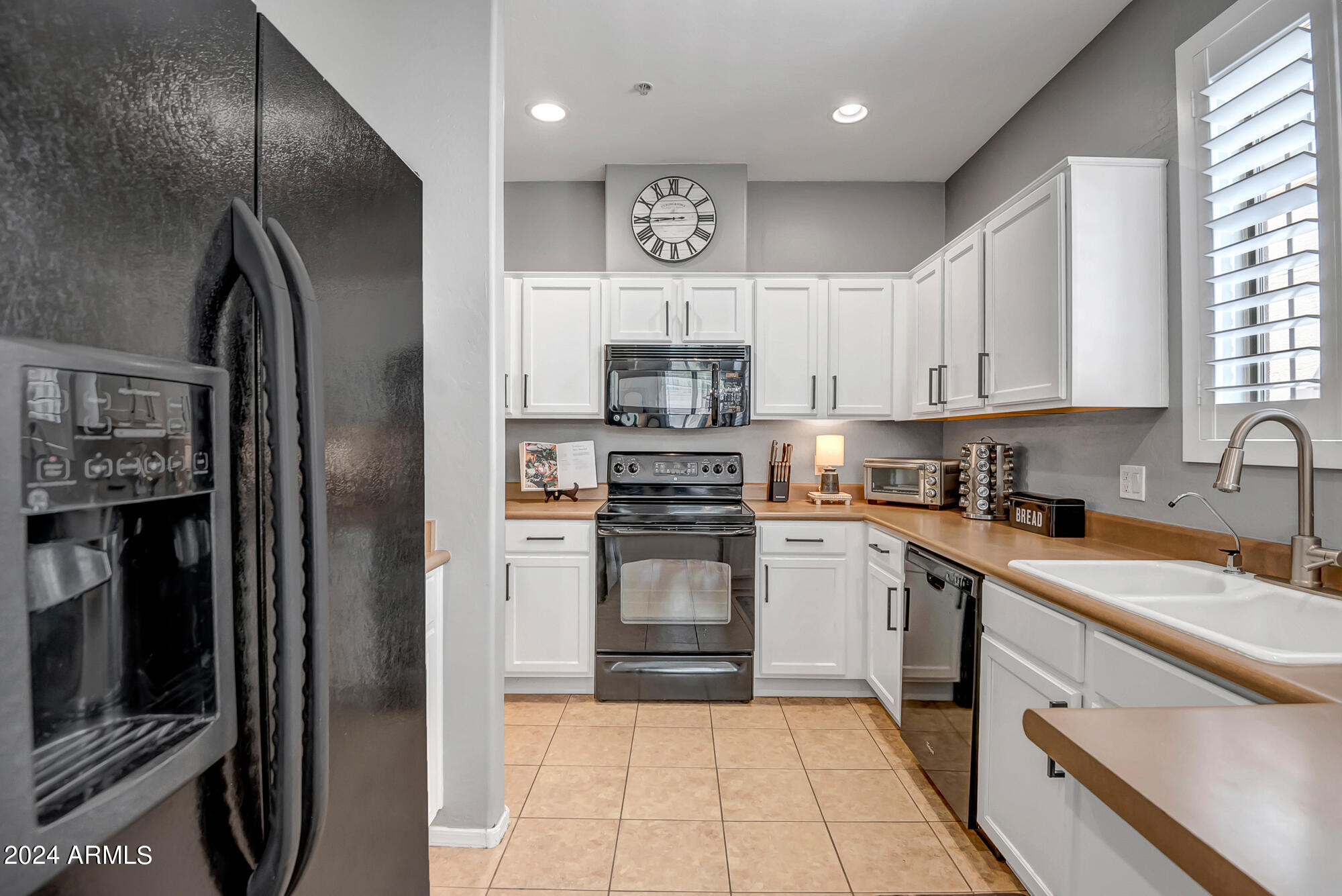 42424 N GAVILAN PEAK Parkway 36102