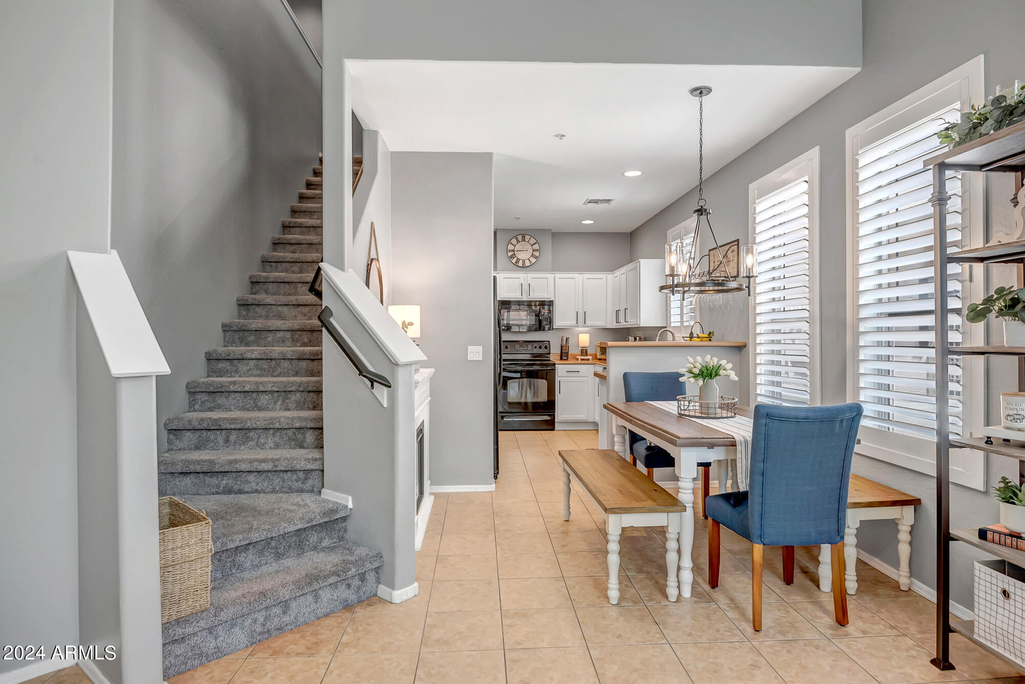 42424 N GAVILAN PEAK Parkway 36102