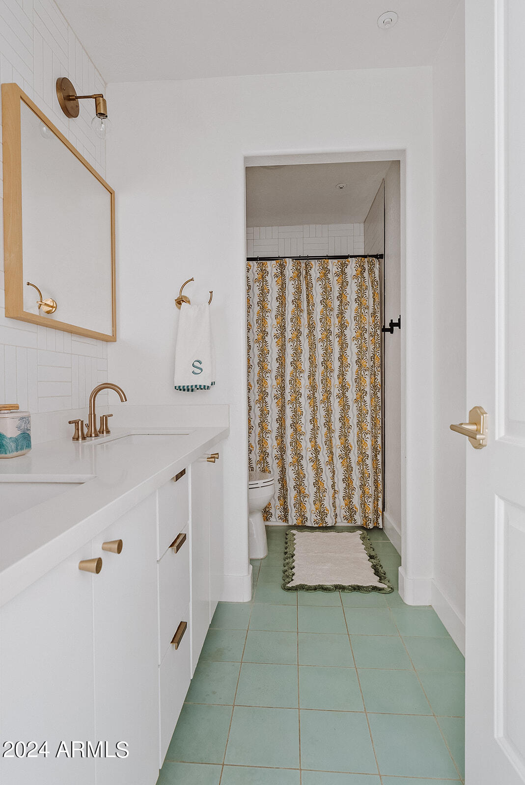 2664 E VIRGINIA Street