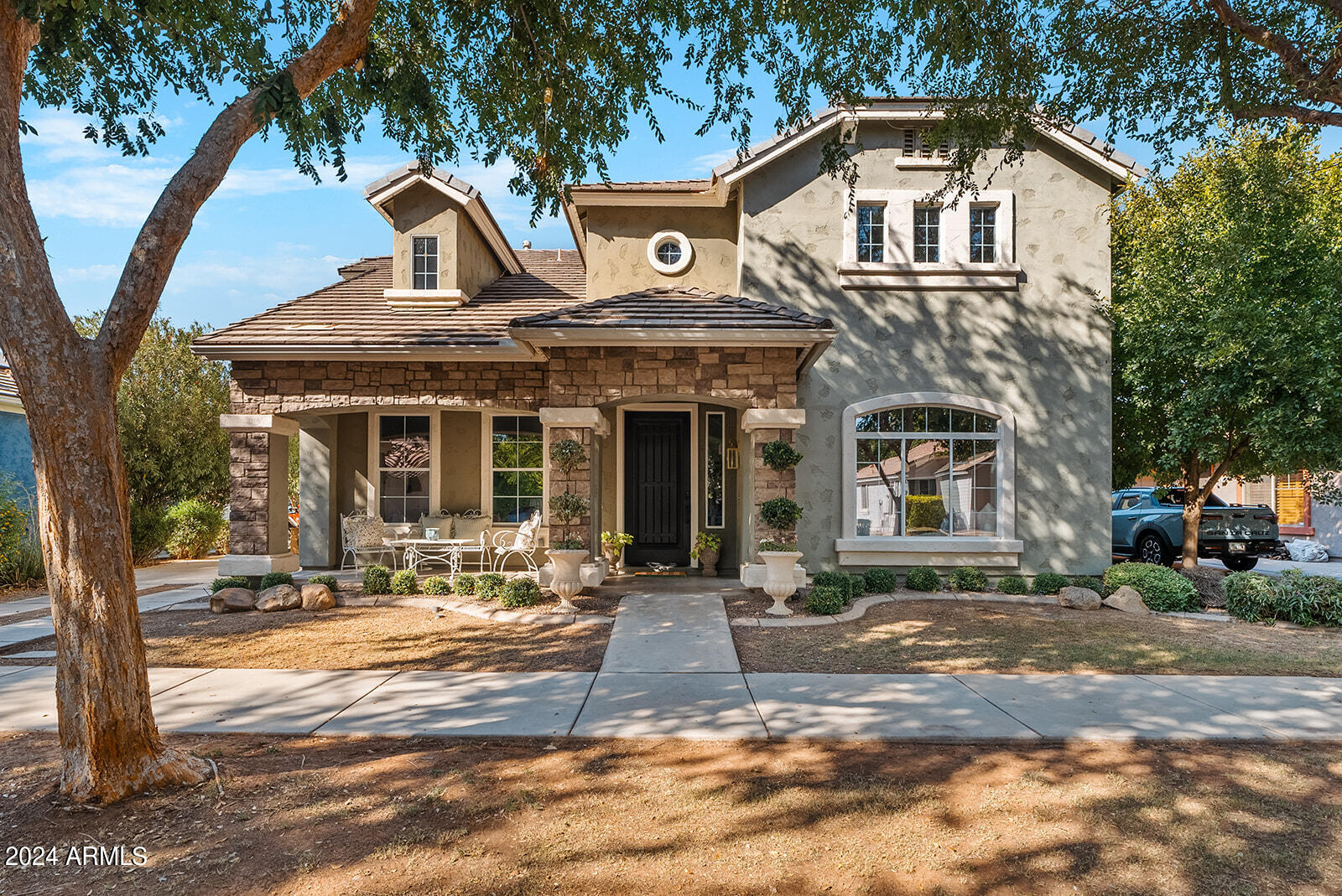 2664 E VIRGINIA Street