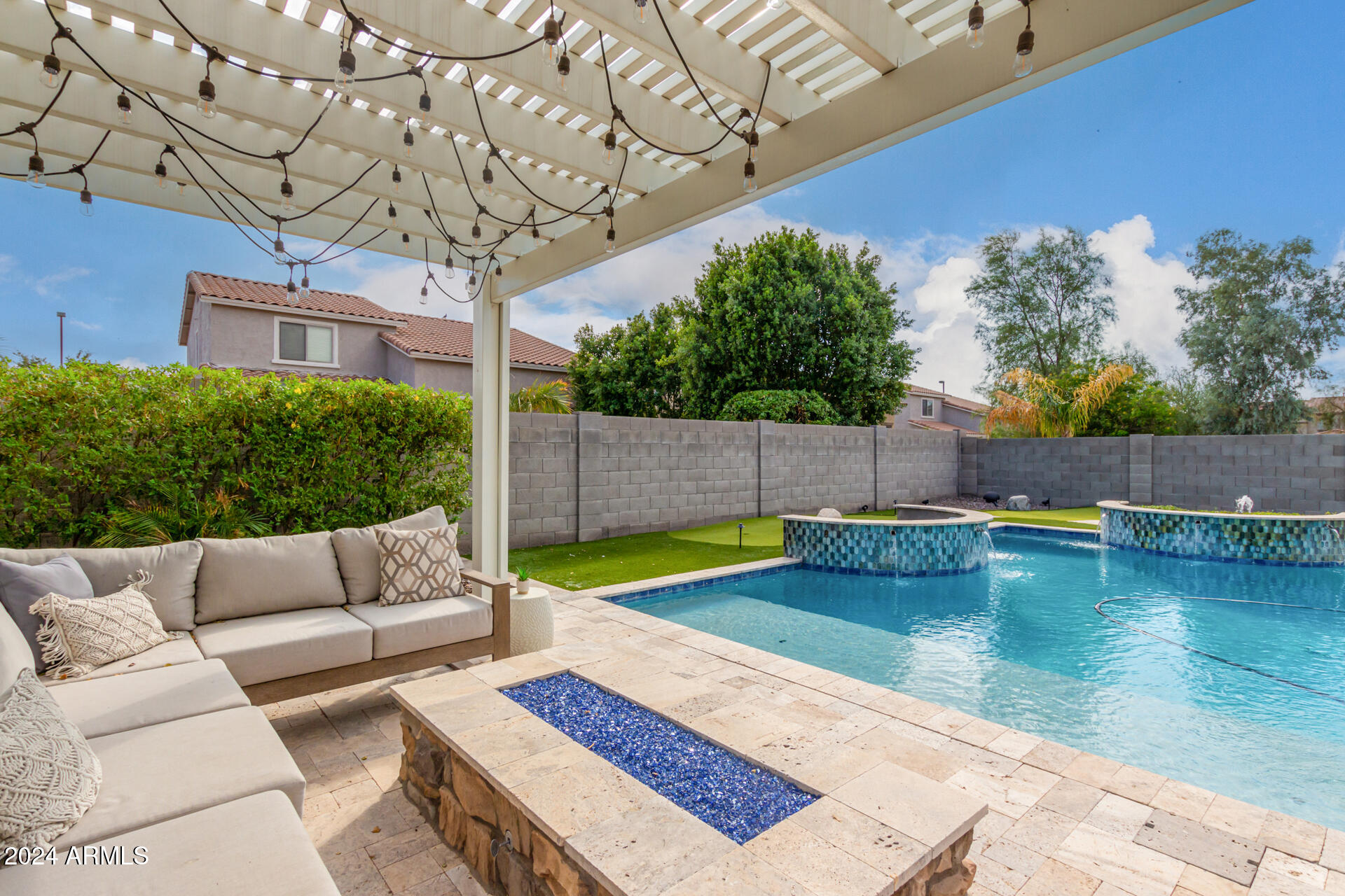 1253 E Apricot Lane