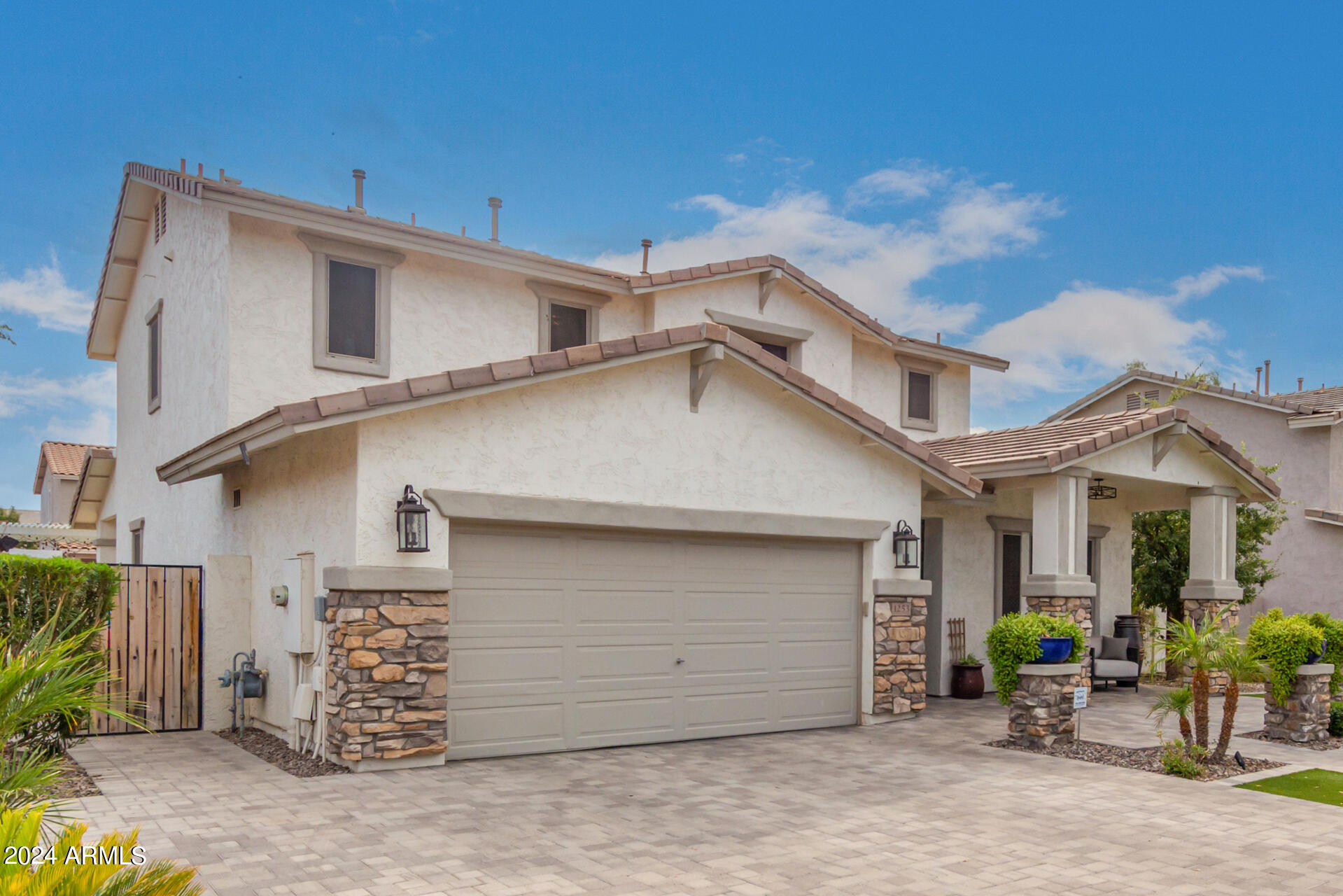 1253 E Apricot Lane