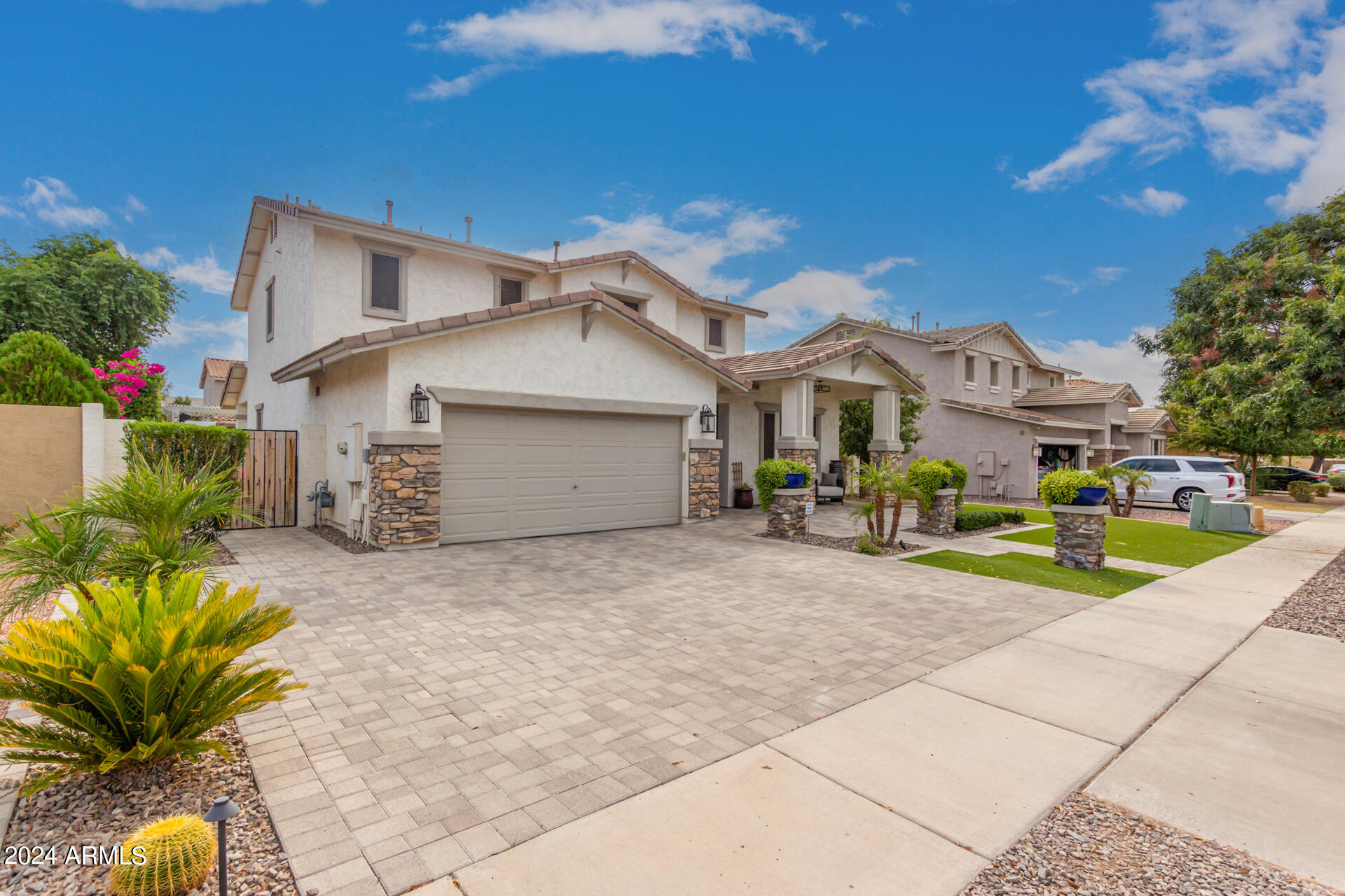 1253 E Apricot Lane