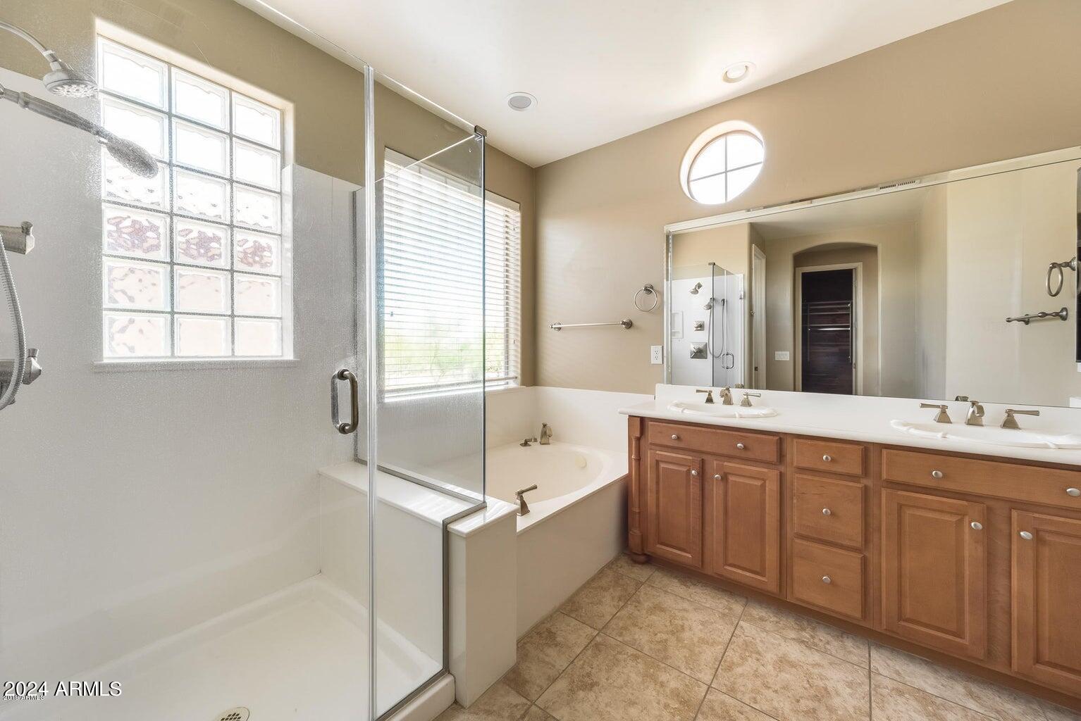 9302 E HORSESHOE BEND Drive