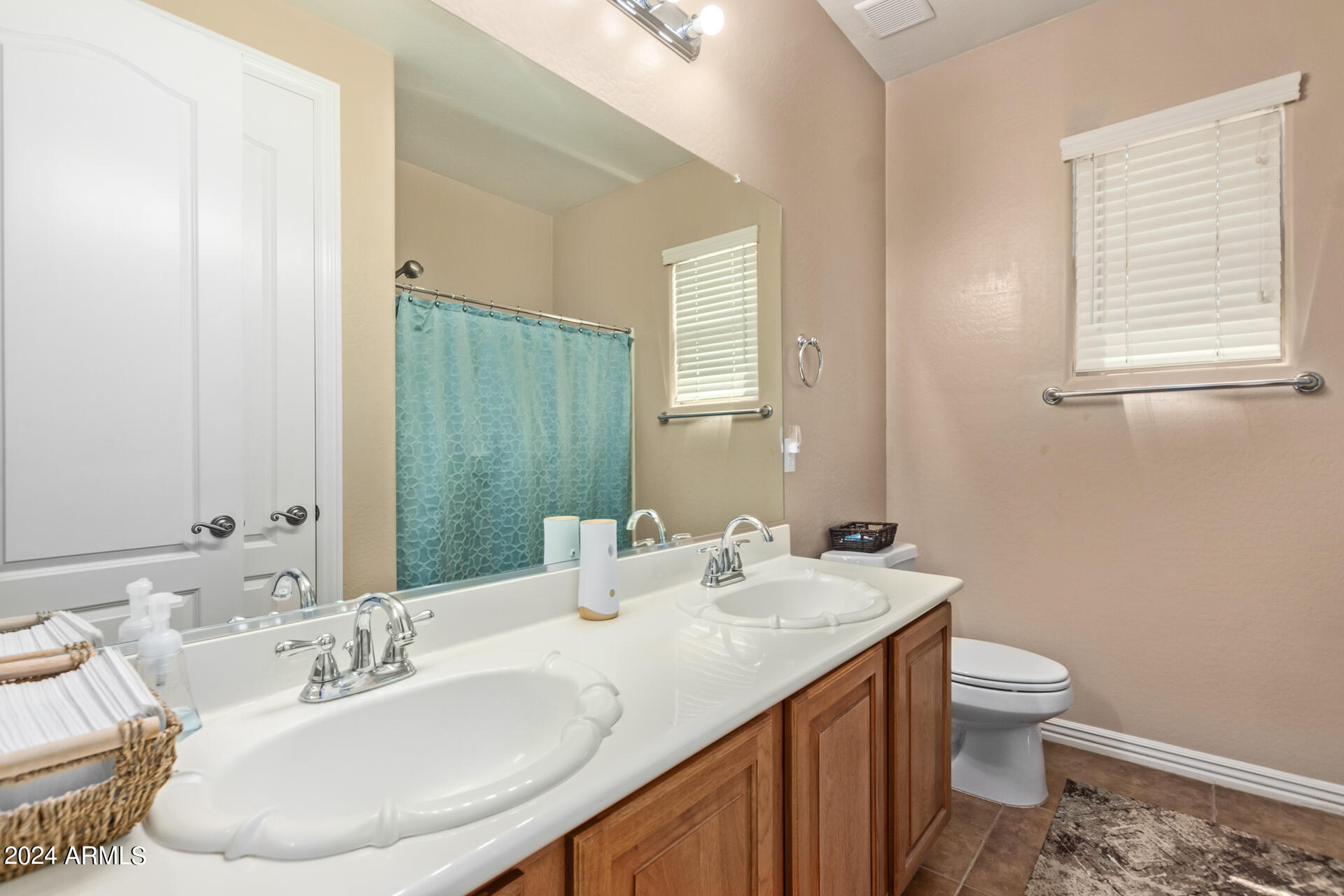 11252 E STANTON Avenue