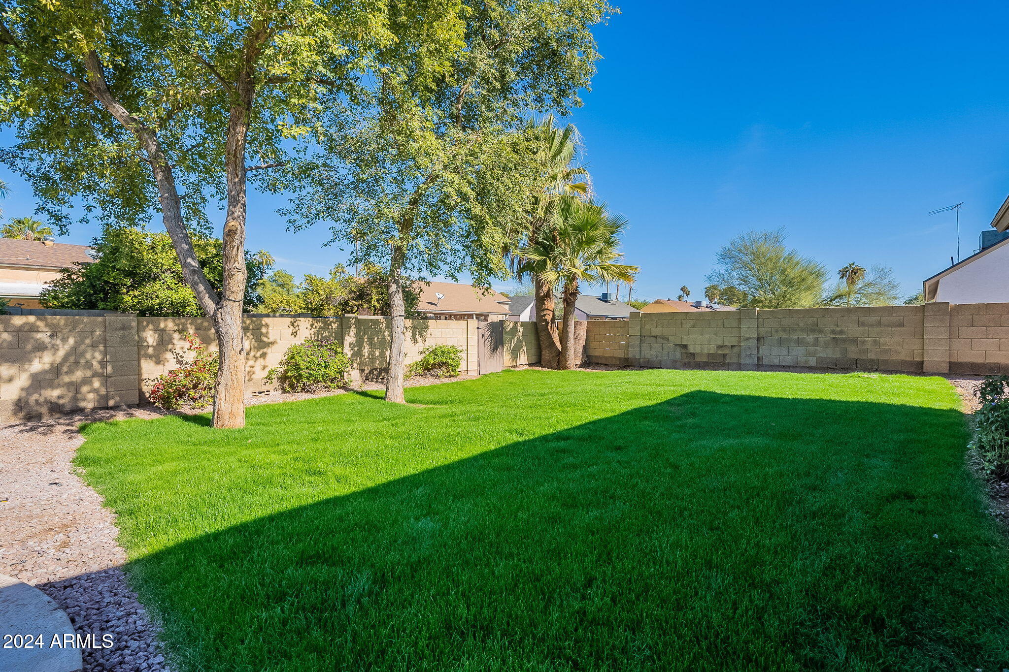 1506 E STEPHENS Drive