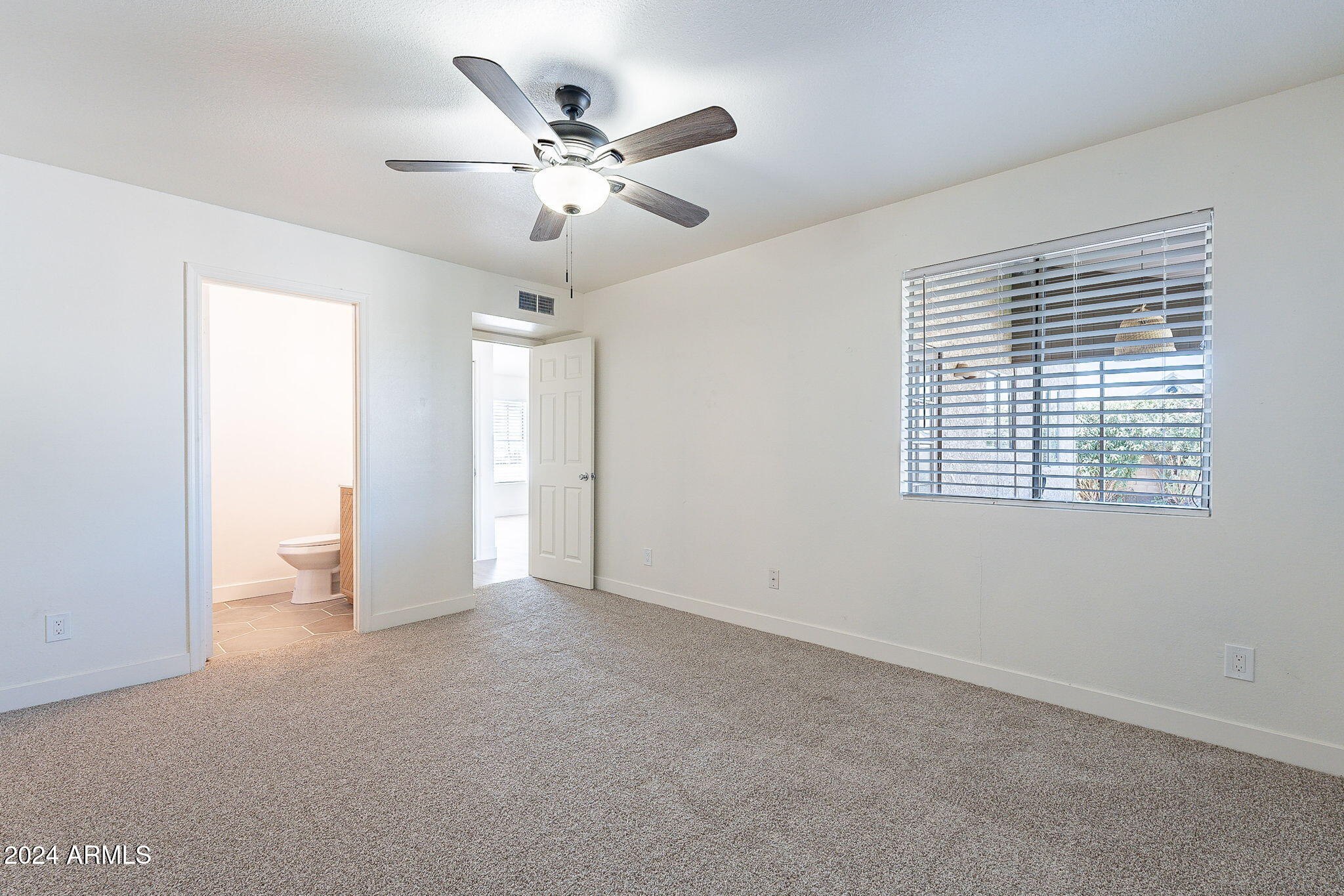 1506 E STEPHENS Drive