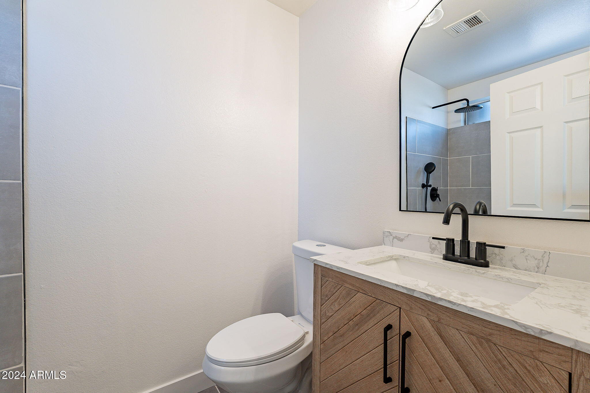 1506 E STEPHENS Drive