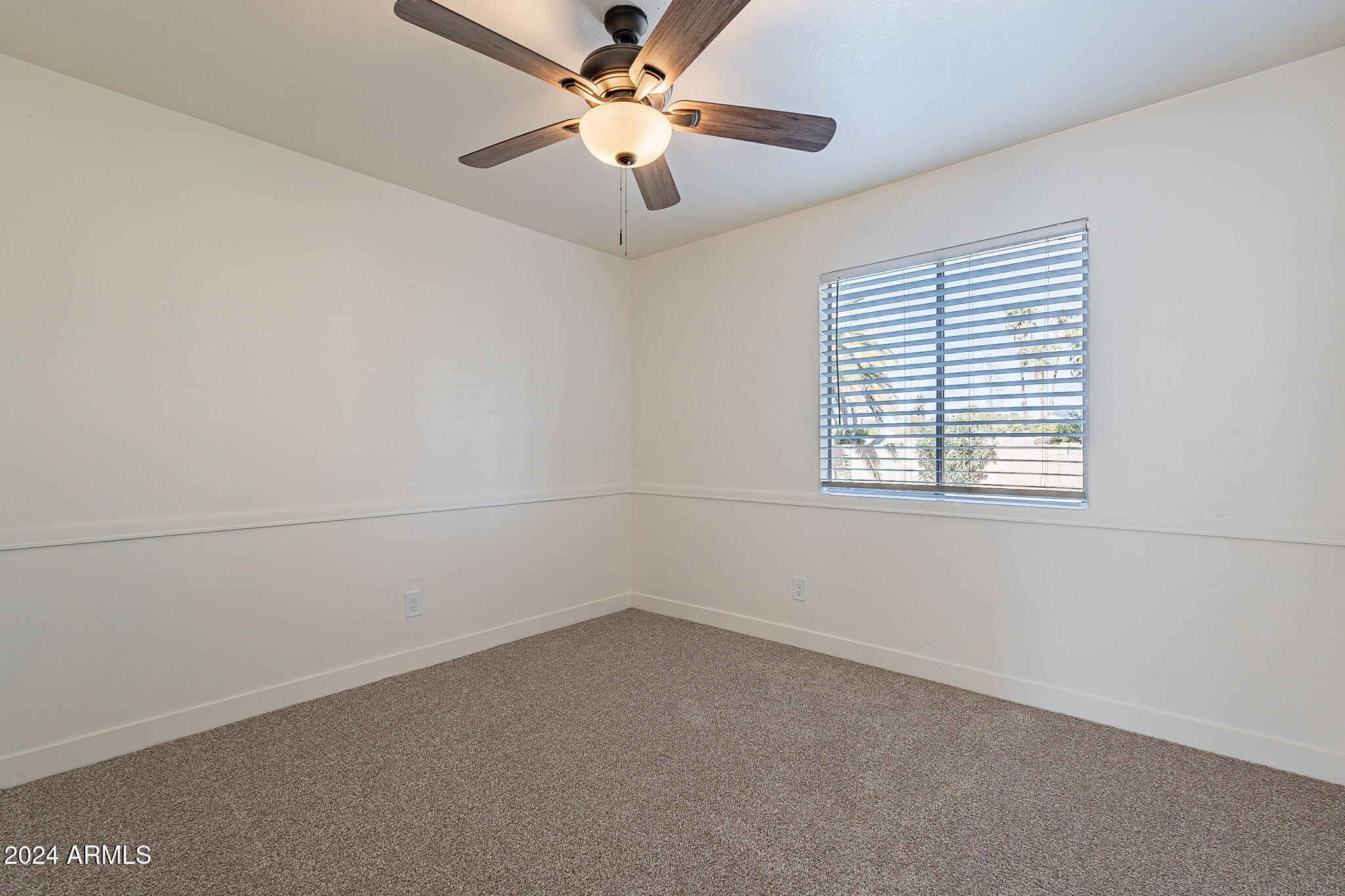 1506 E STEPHENS Drive