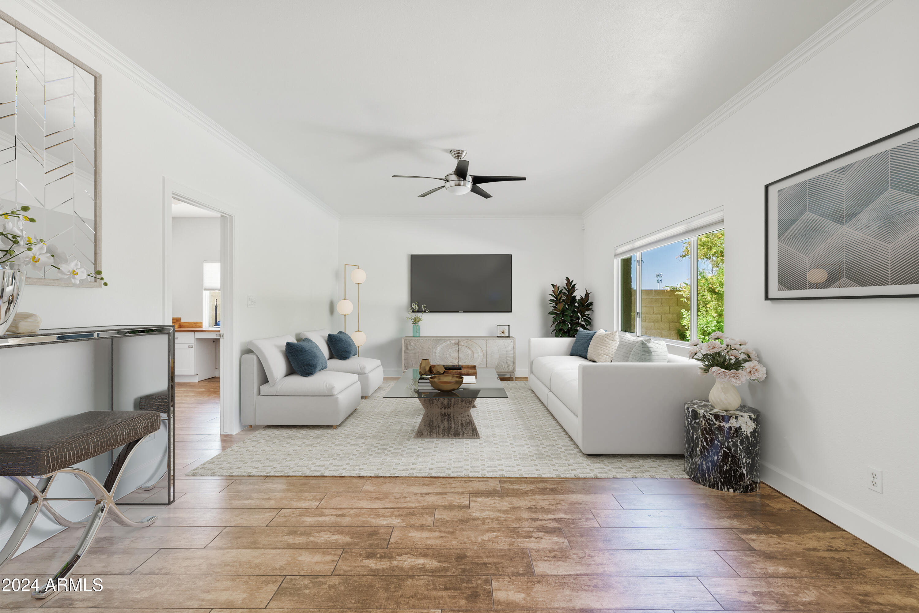 2544 W KNOWLES Avenue