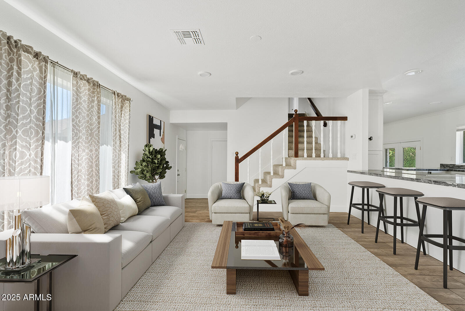 2544 W KNOWLES Avenue