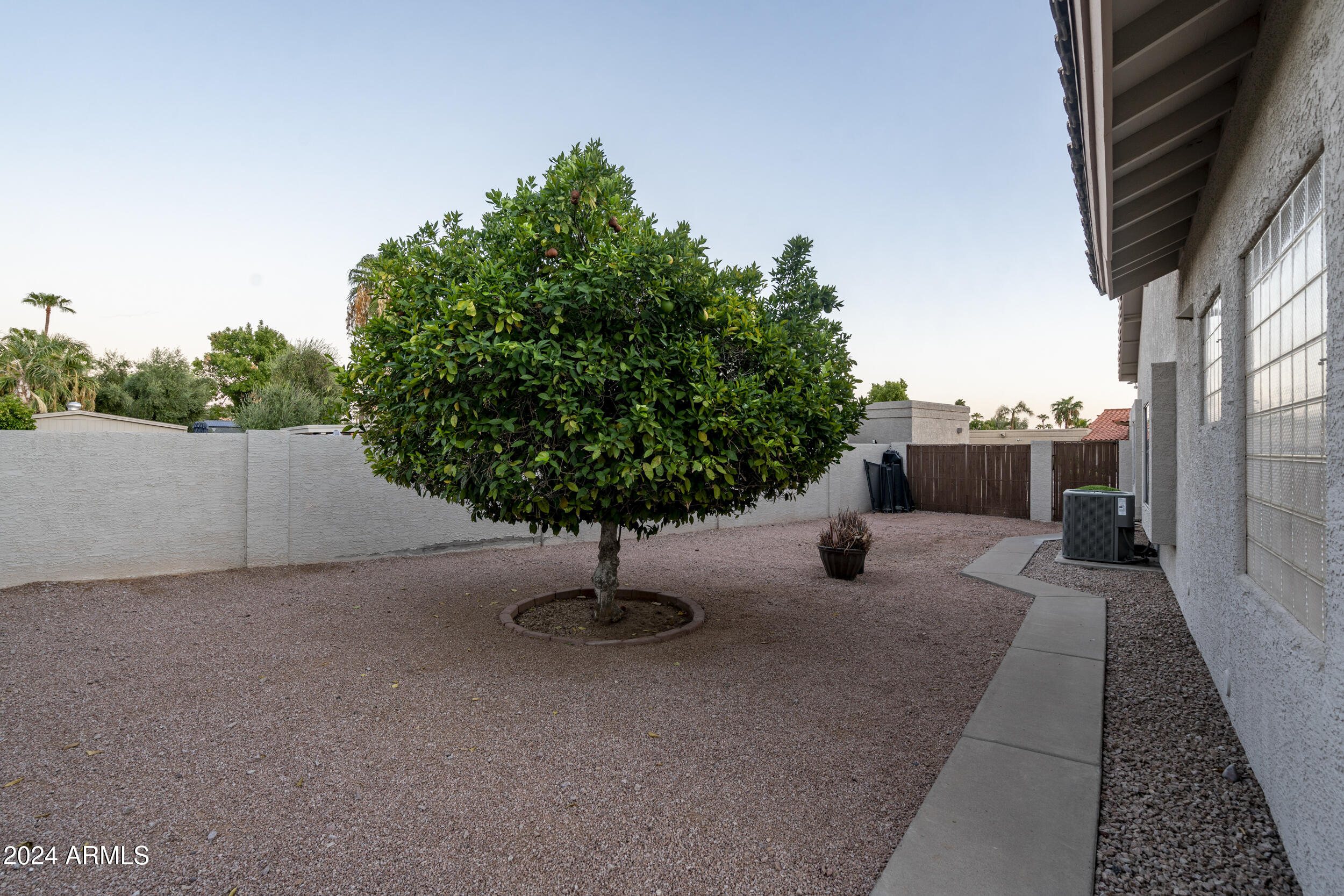 6232 E MONTE CRISTO Avenue