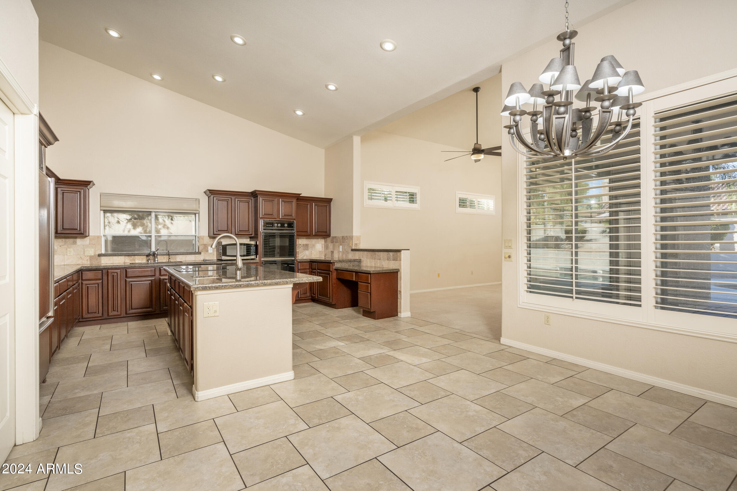 6232 E MONTE CRISTO Avenue