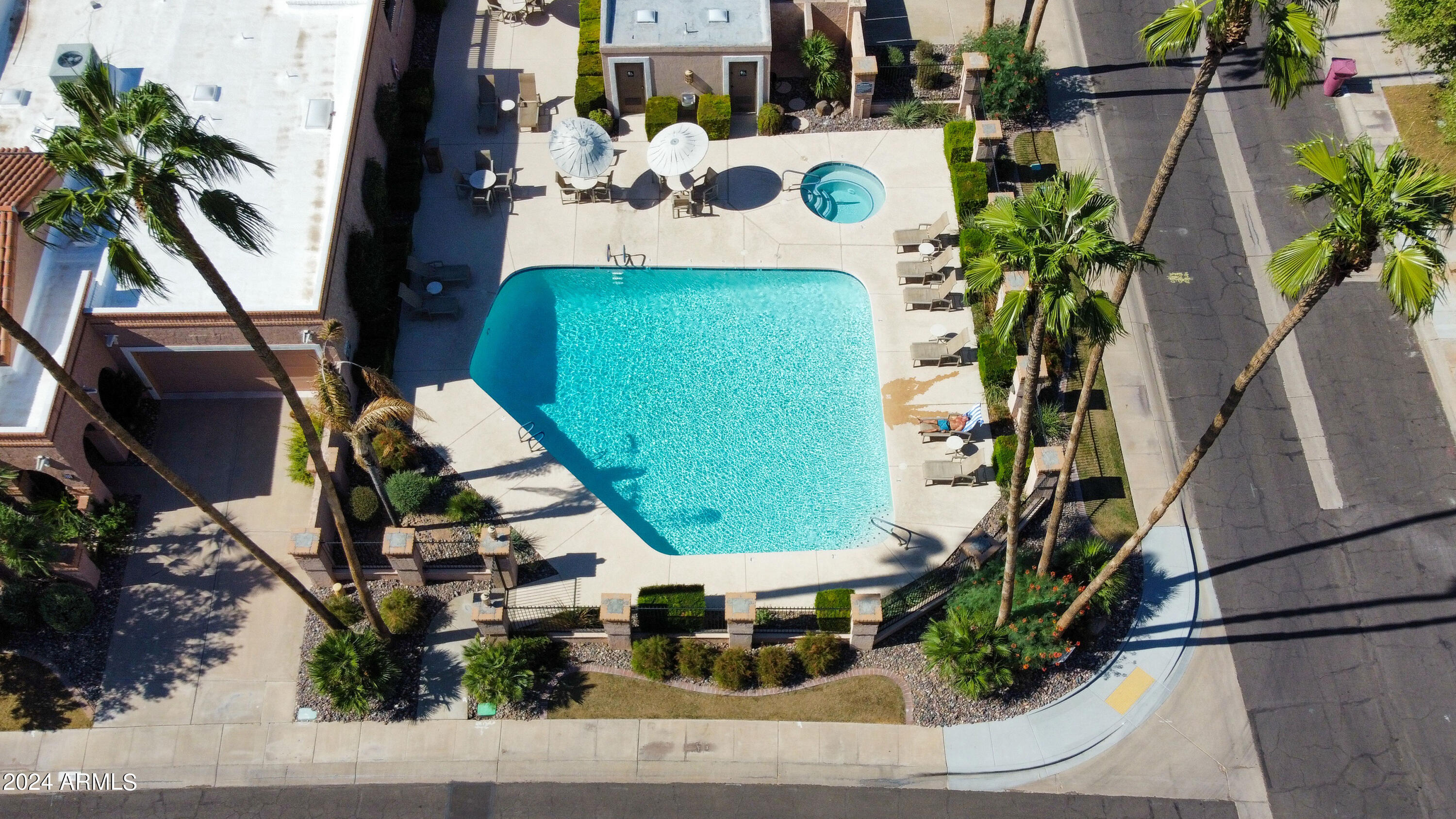 8230 E VIA DE LA ESCUELA