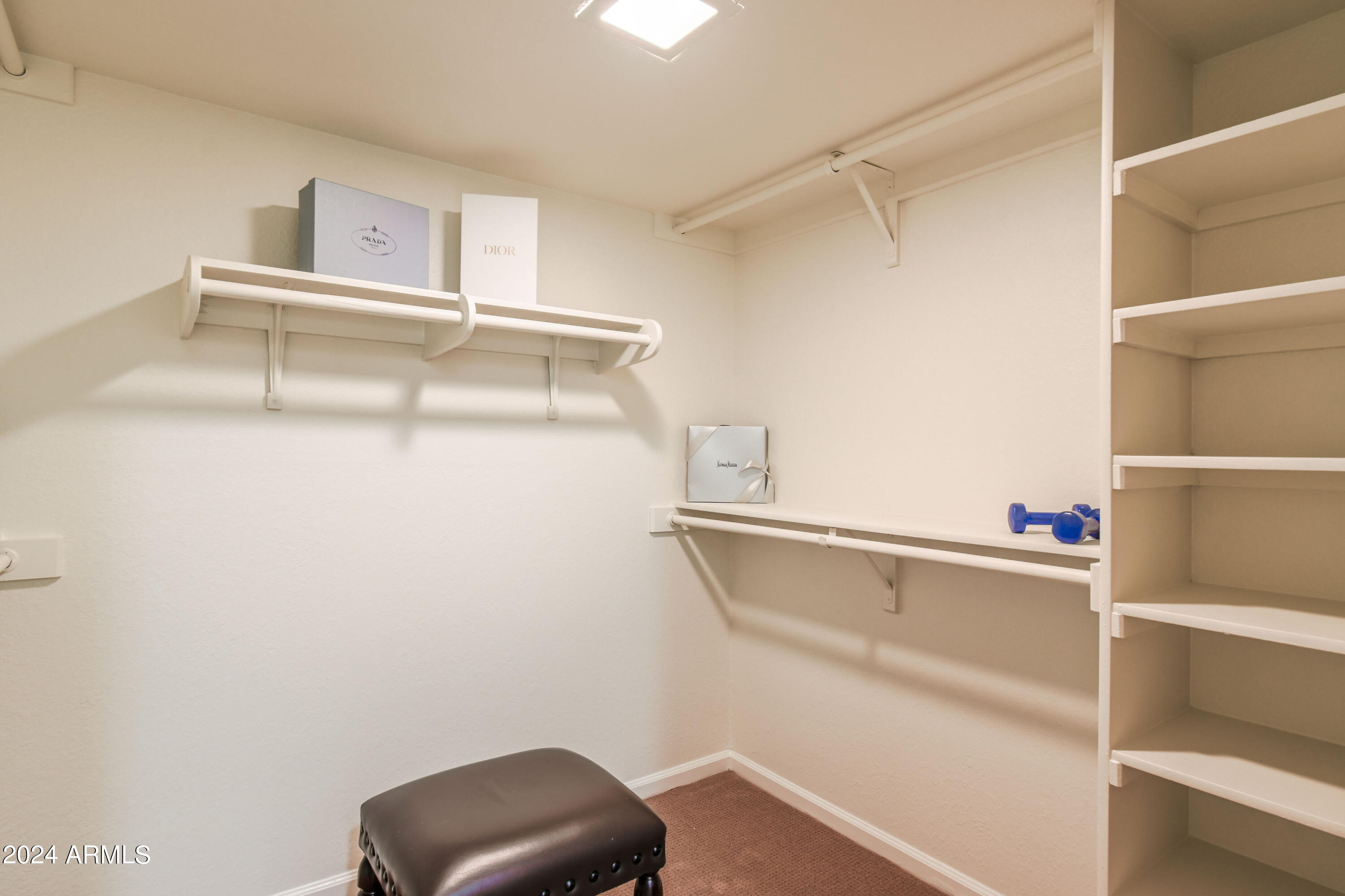 8230 E VIA DE LA ESCUELA