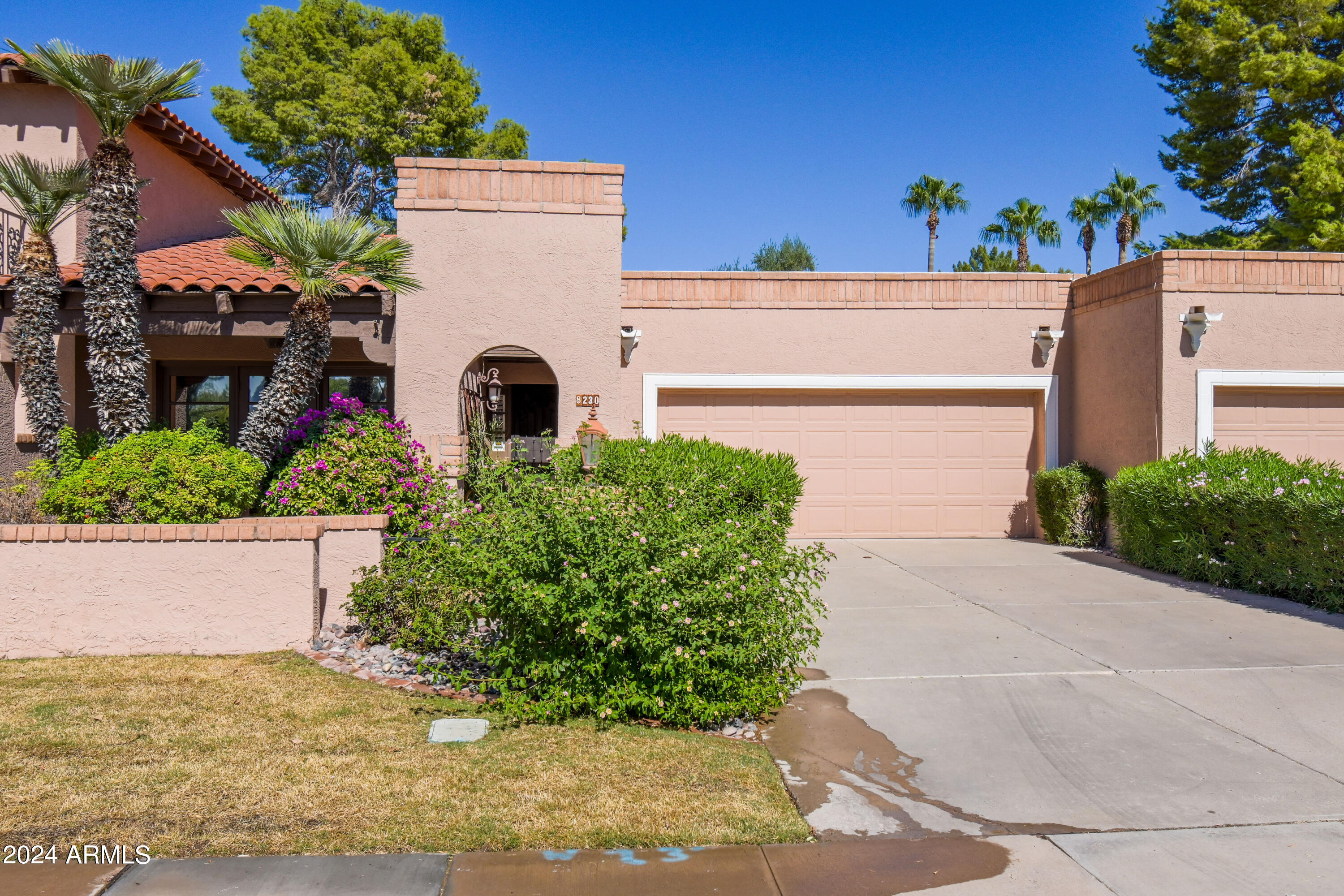 8230 E VIA DE LA ESCUELA