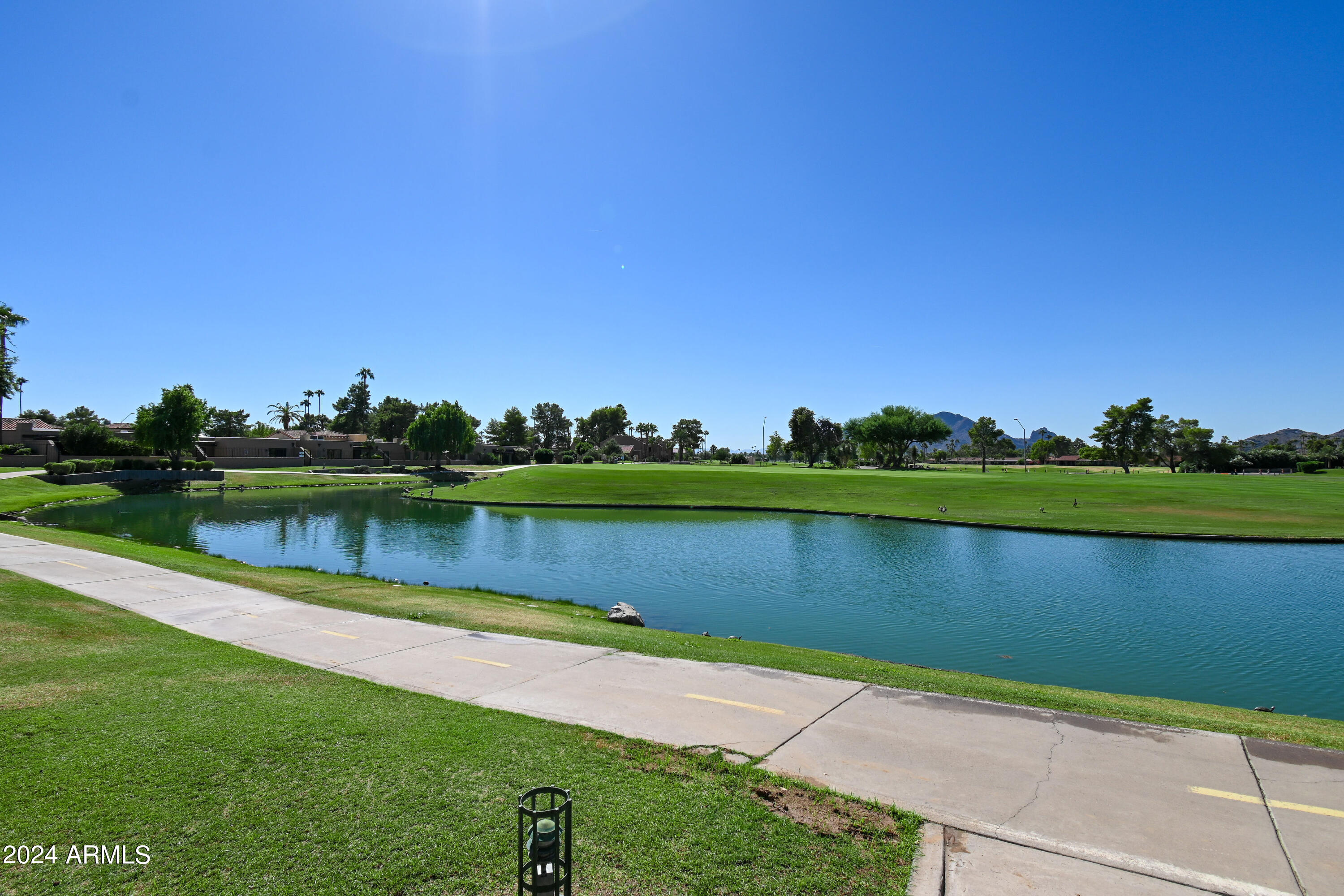 8230 E VIA DE LA ESCUELA