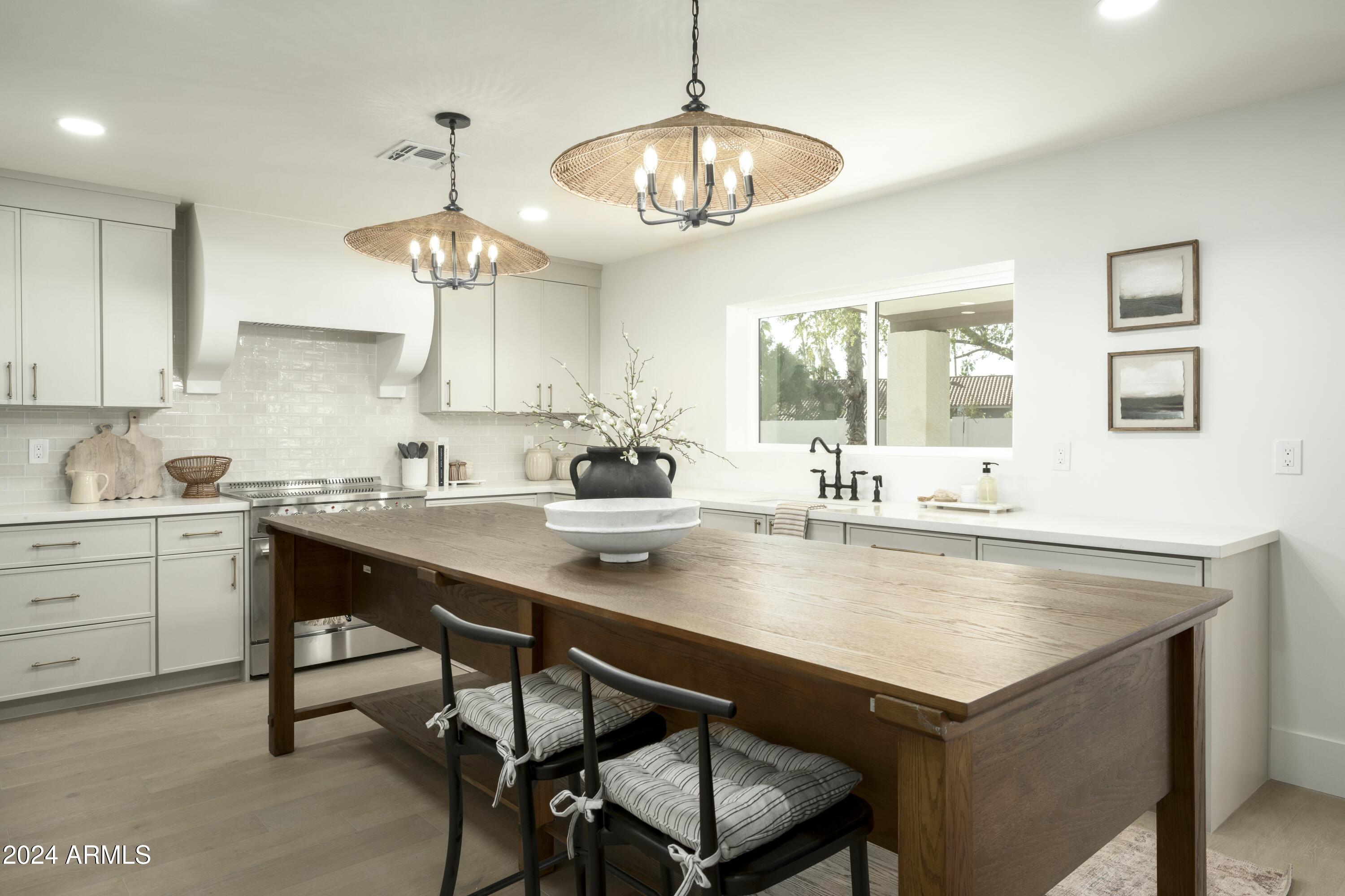 9862 E SAN SALVADOR Drive