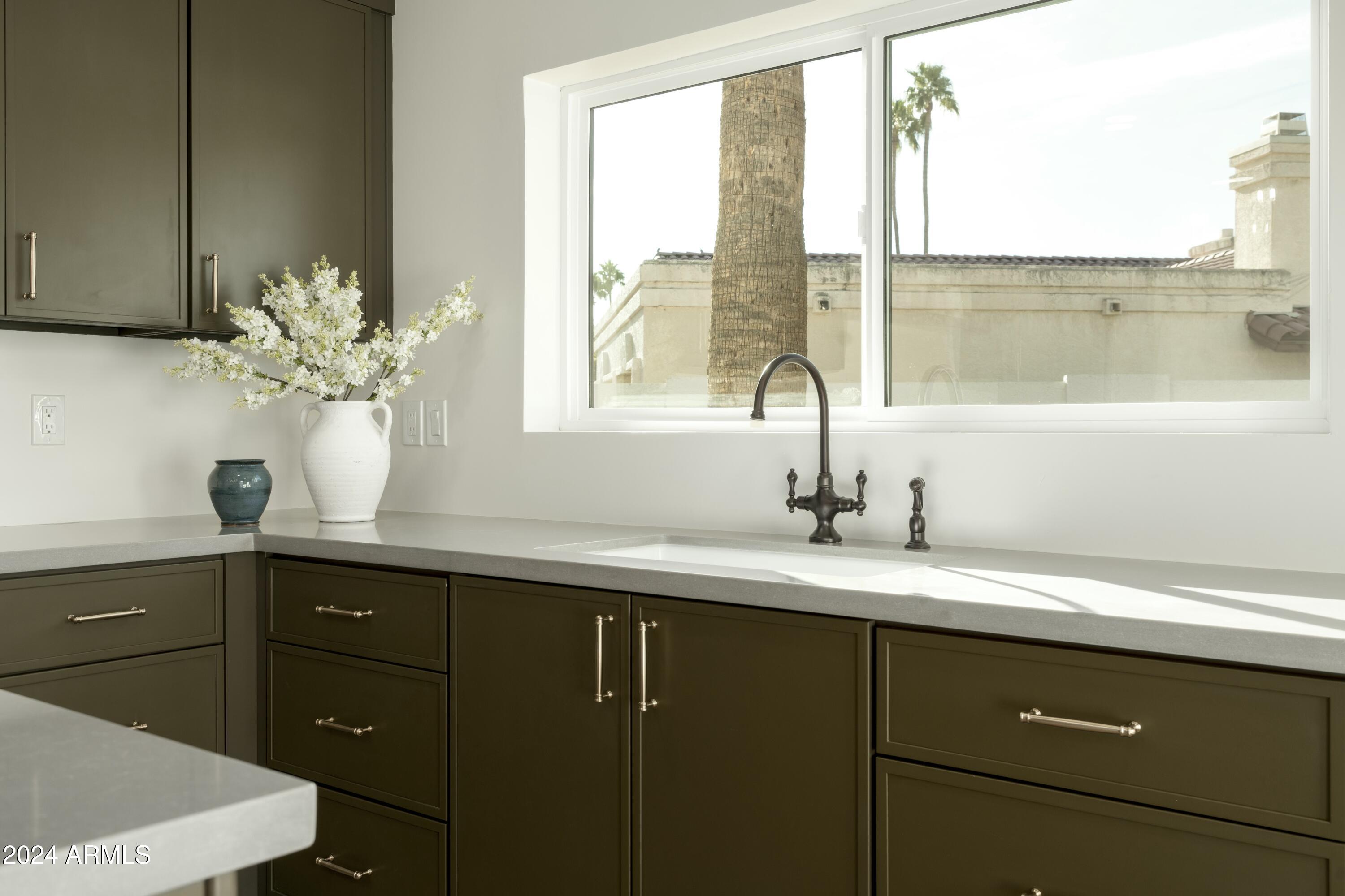 9862 E SAN SALVADOR Drive