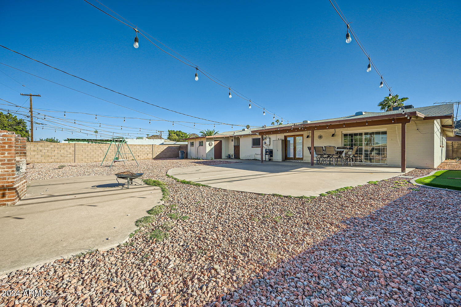 3402 E Carol Circle