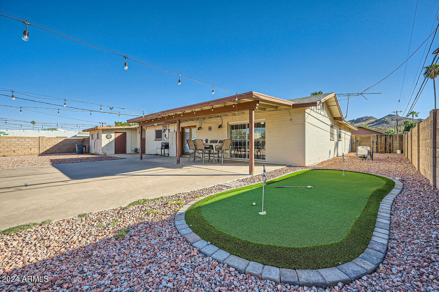 3402 E Carol Circle