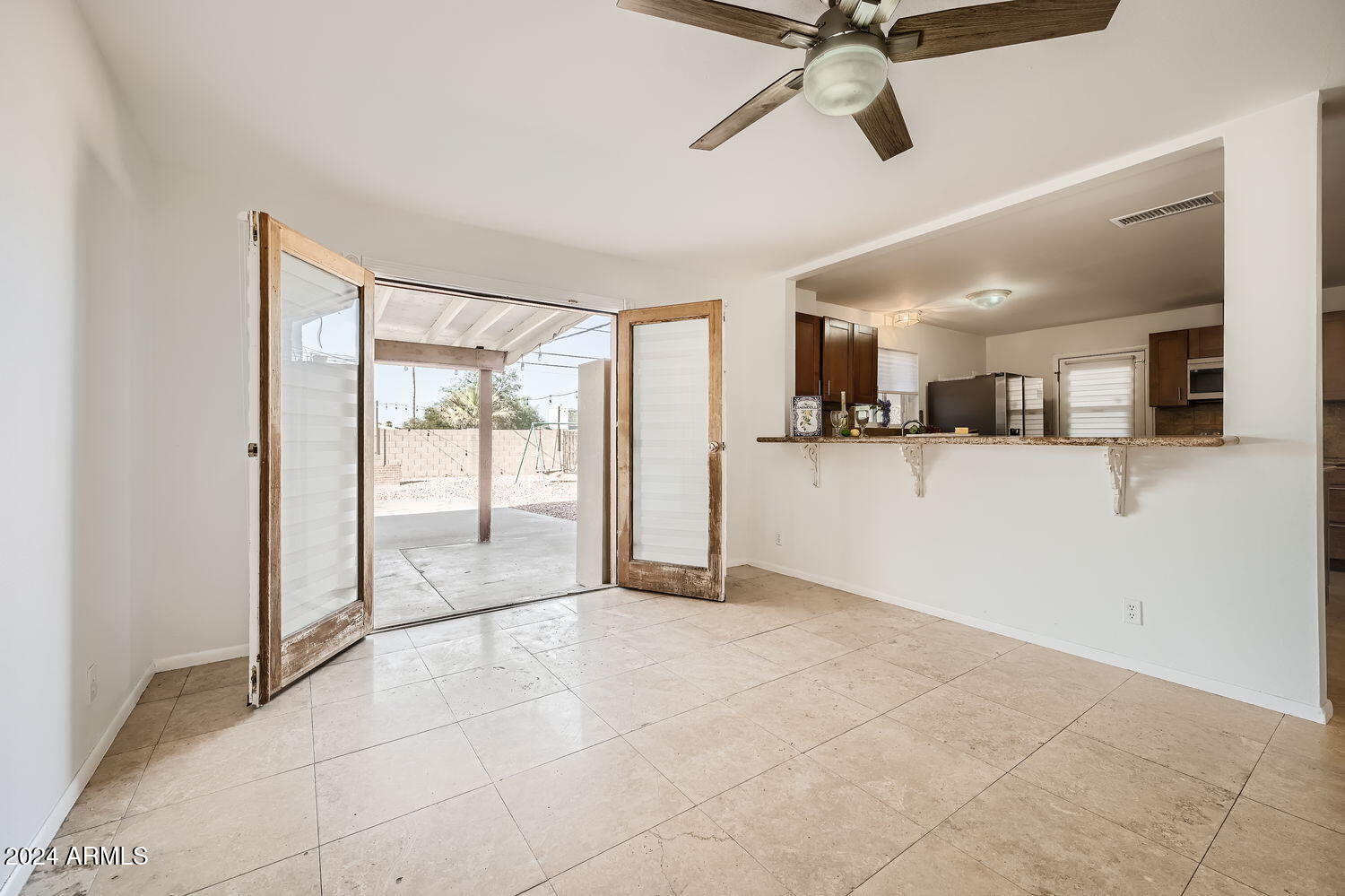 3402 E Carol Circle