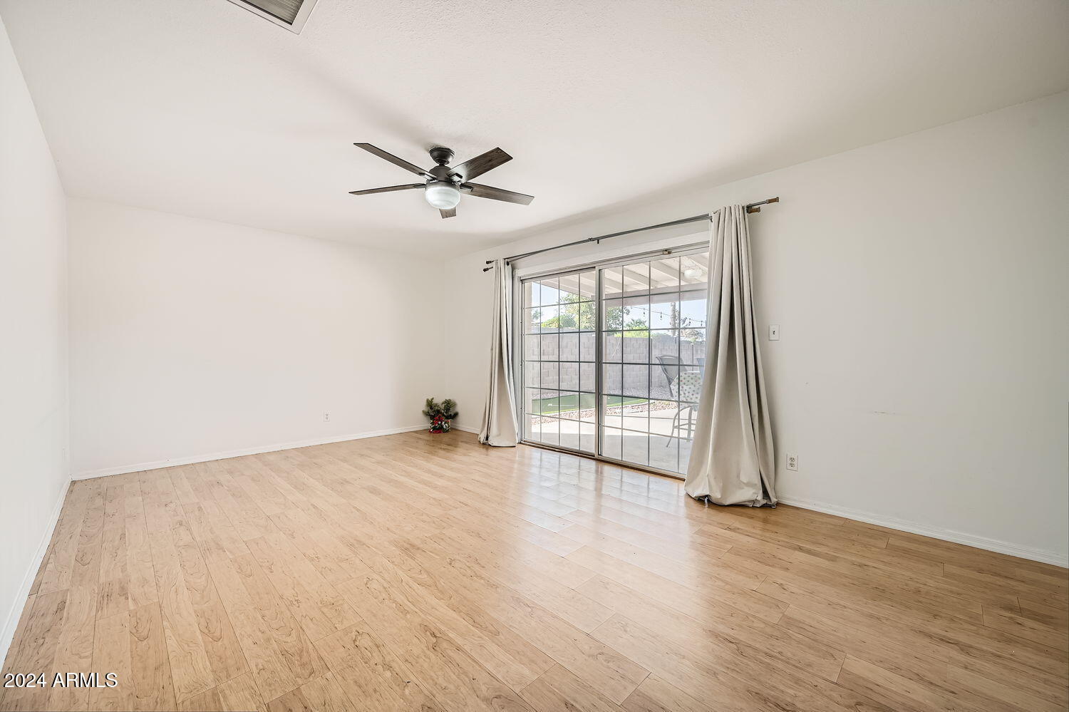 3402 E Carol Circle