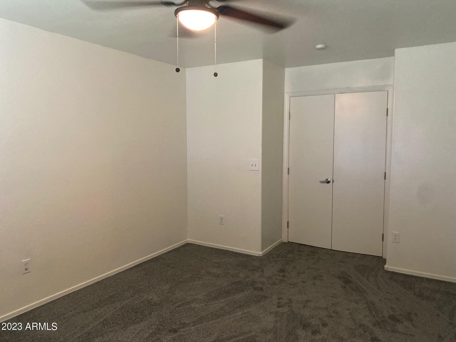 861 E GLENMERE Drive