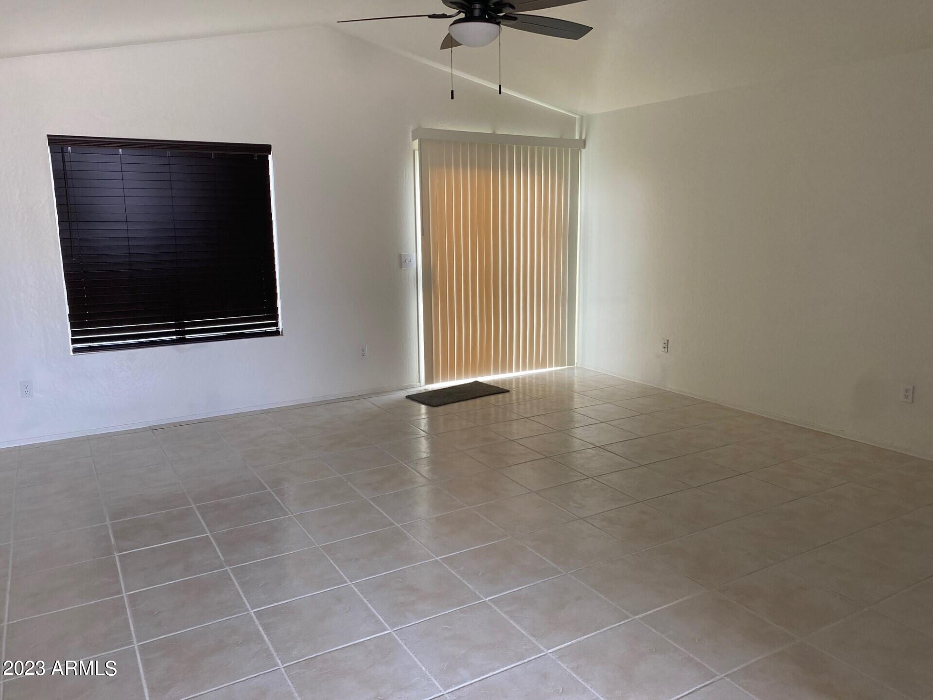 861 E GLENMERE Drive