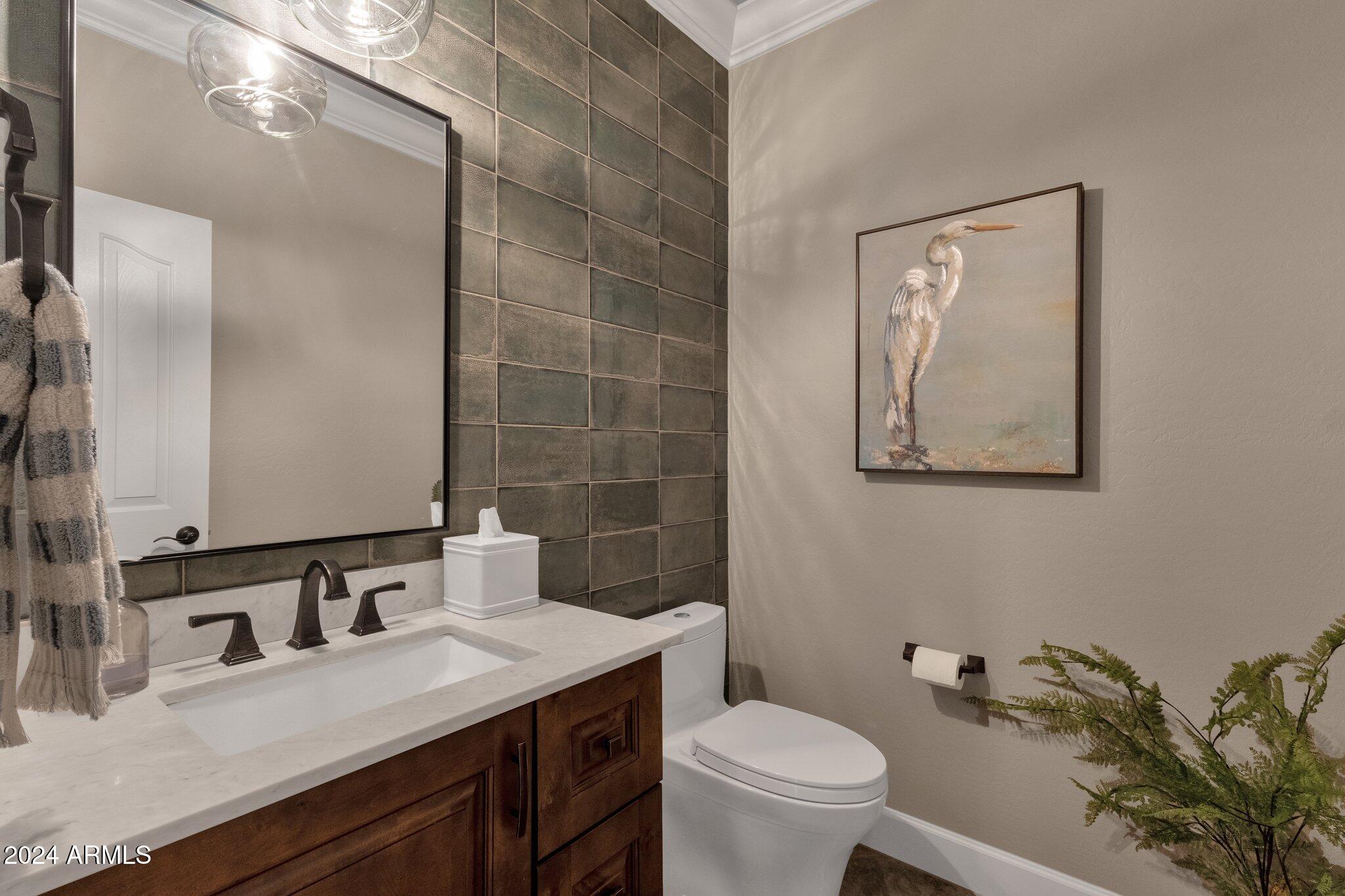 2374 W WEATHERBY Way