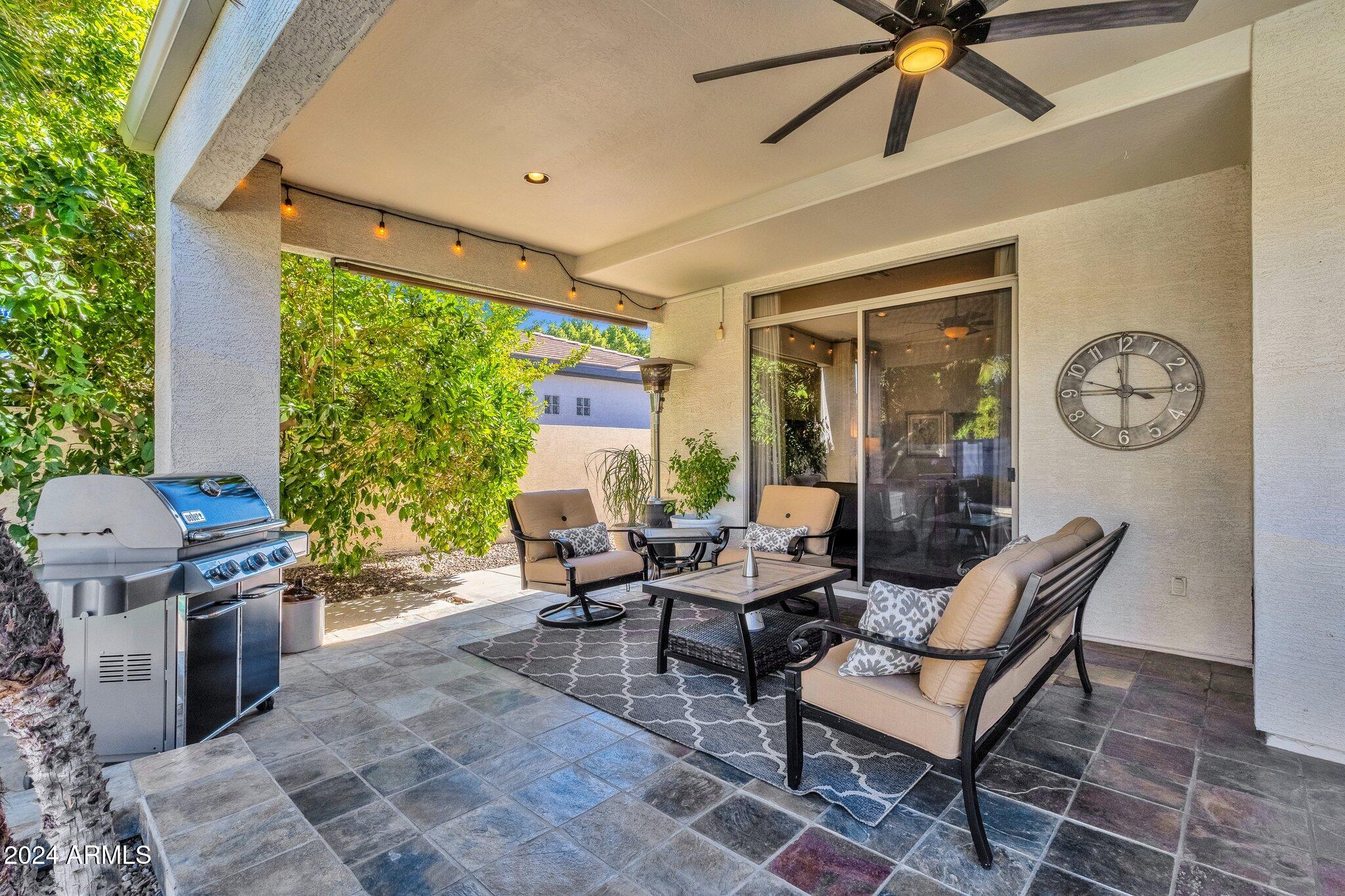 2374 W WEATHERBY Way