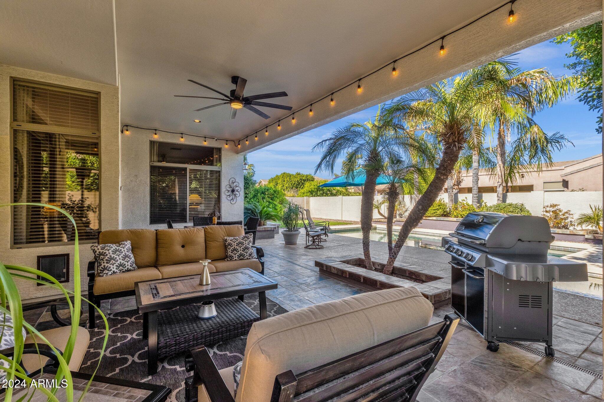 2374 W WEATHERBY Way