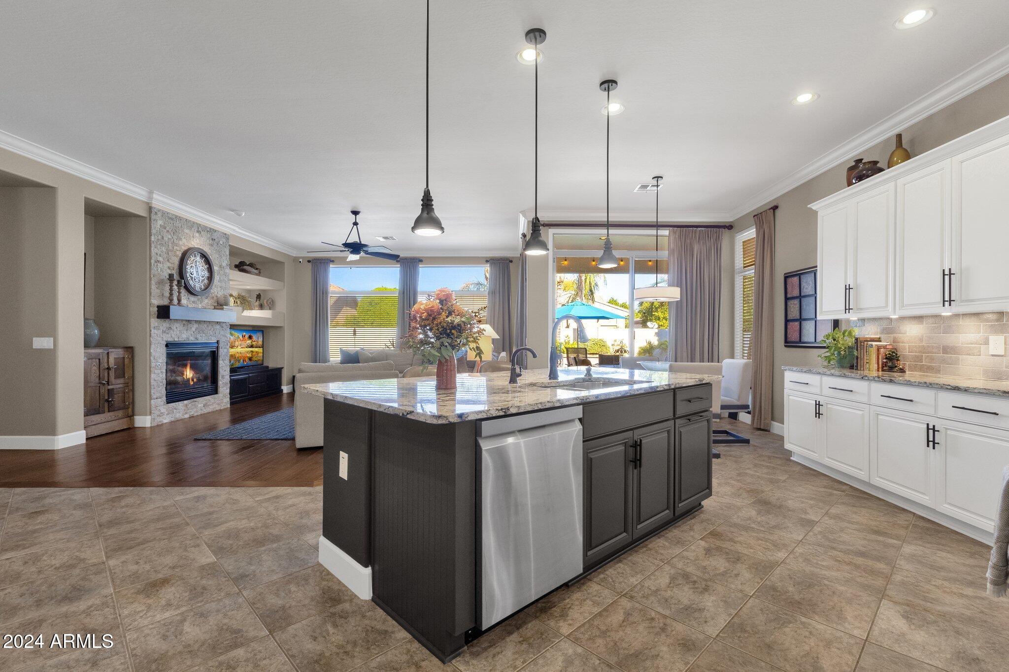 2374 W WEATHERBY Way