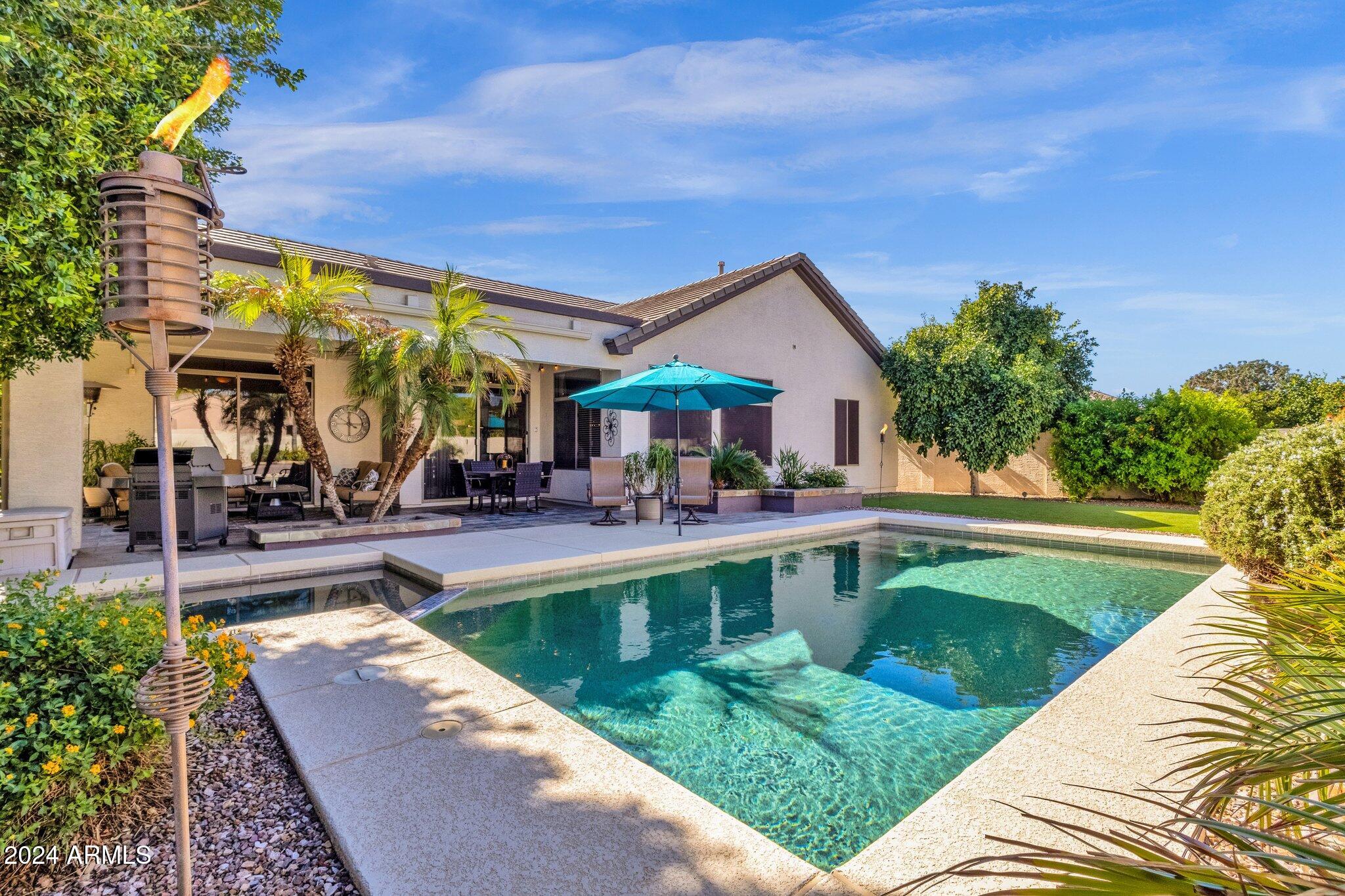 2374 W WEATHERBY Way